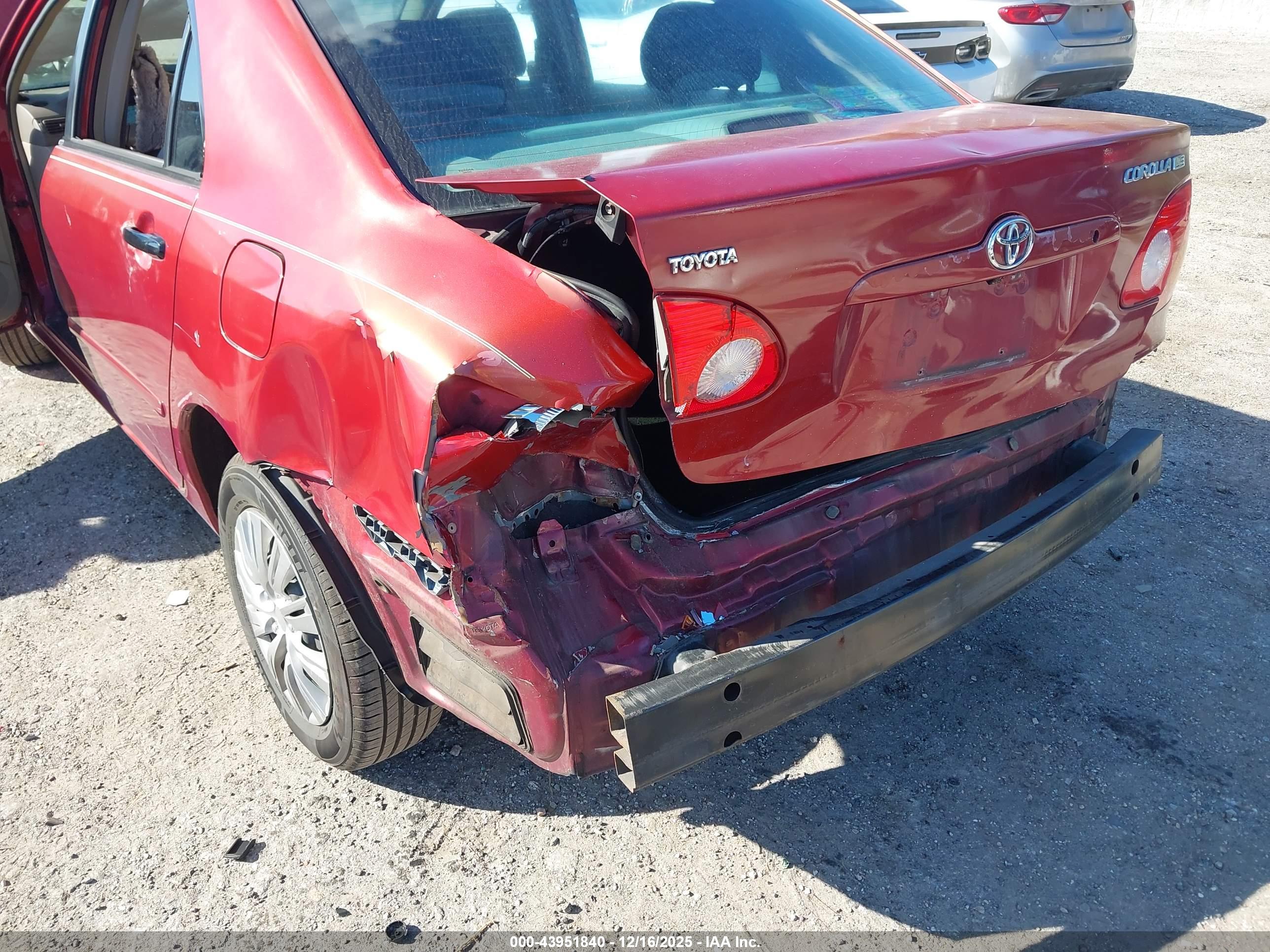 TOYOTA COROLLA image 6