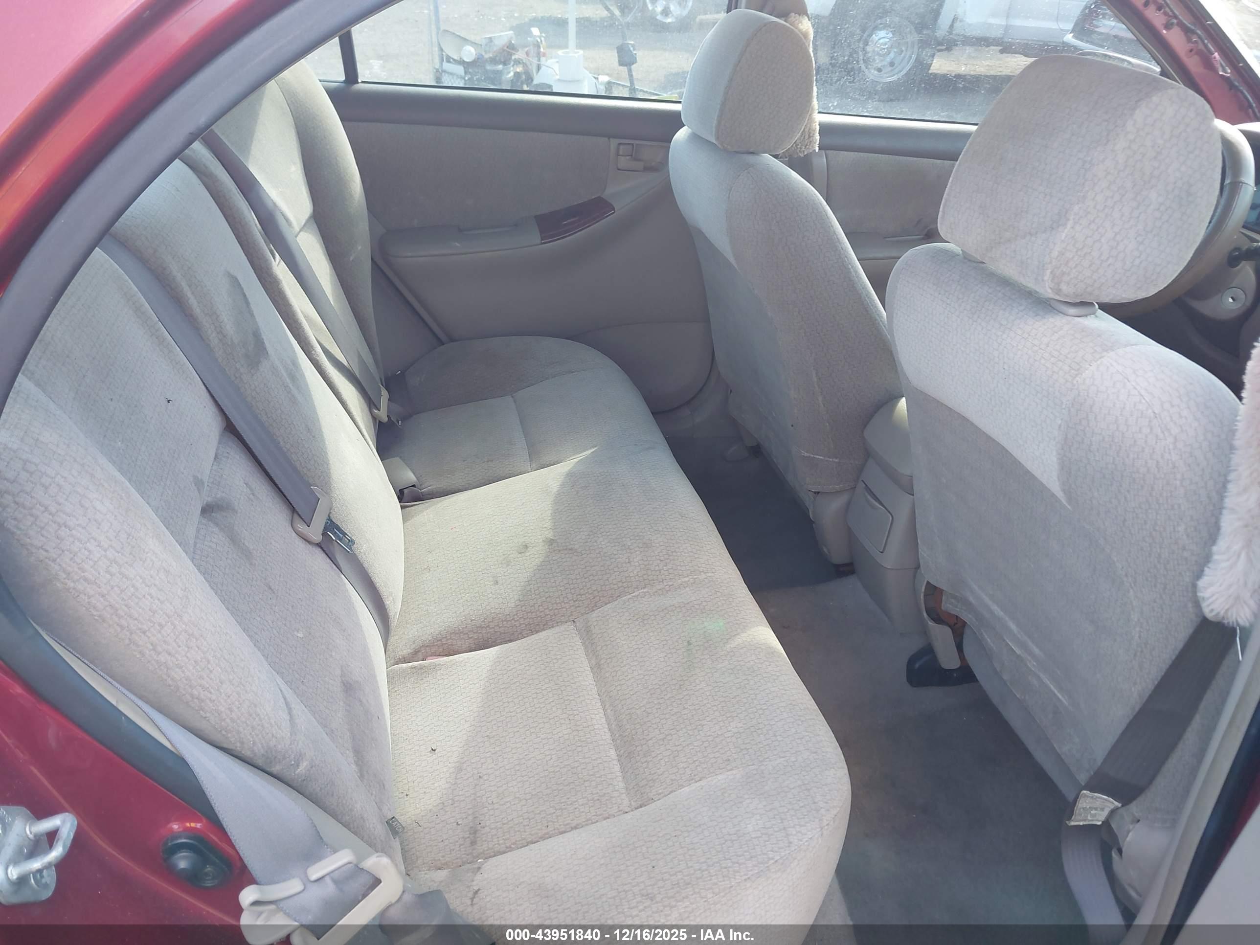 TOYOTA COROLLA image 8