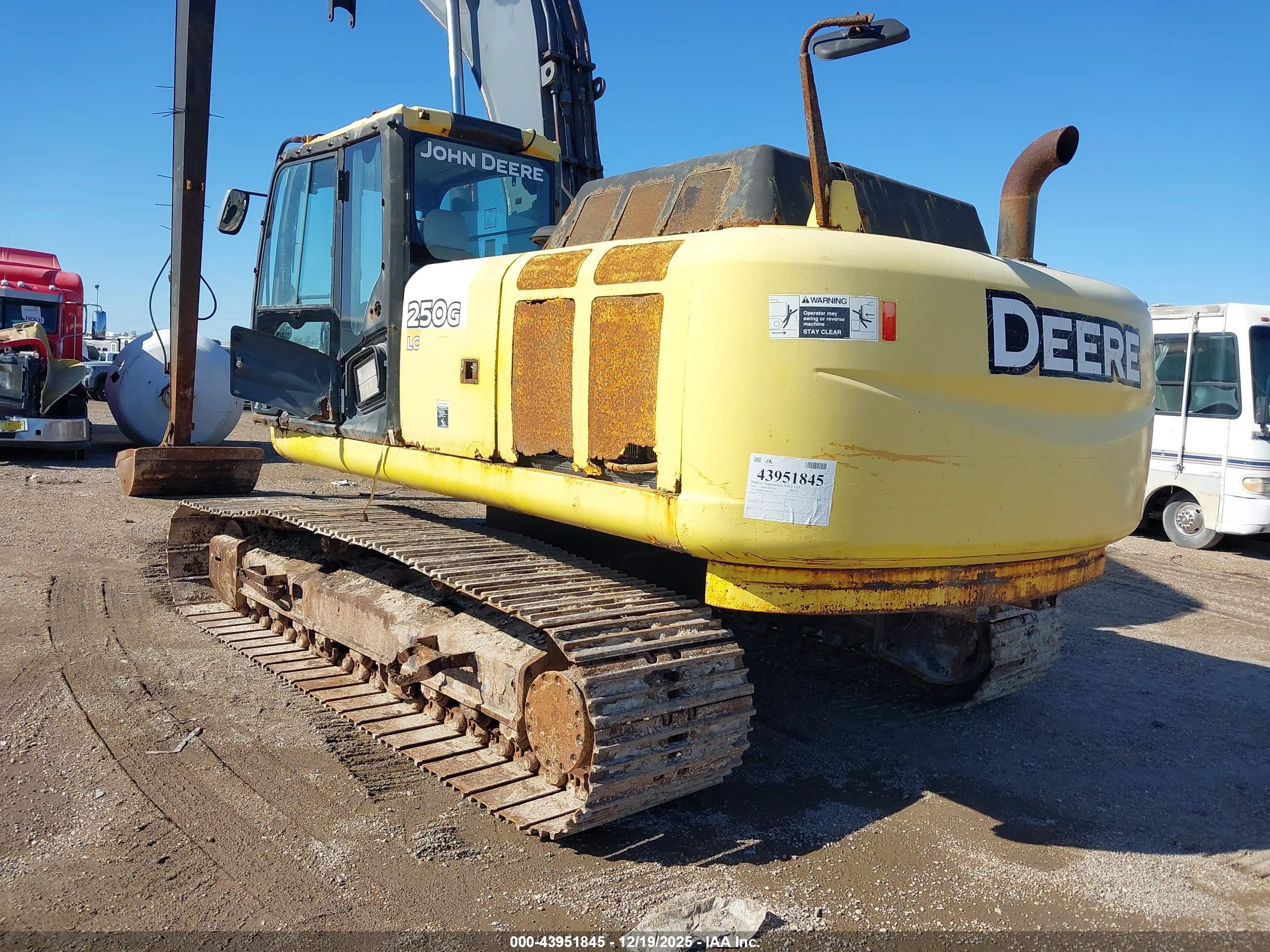 JOHN DEERE image 3