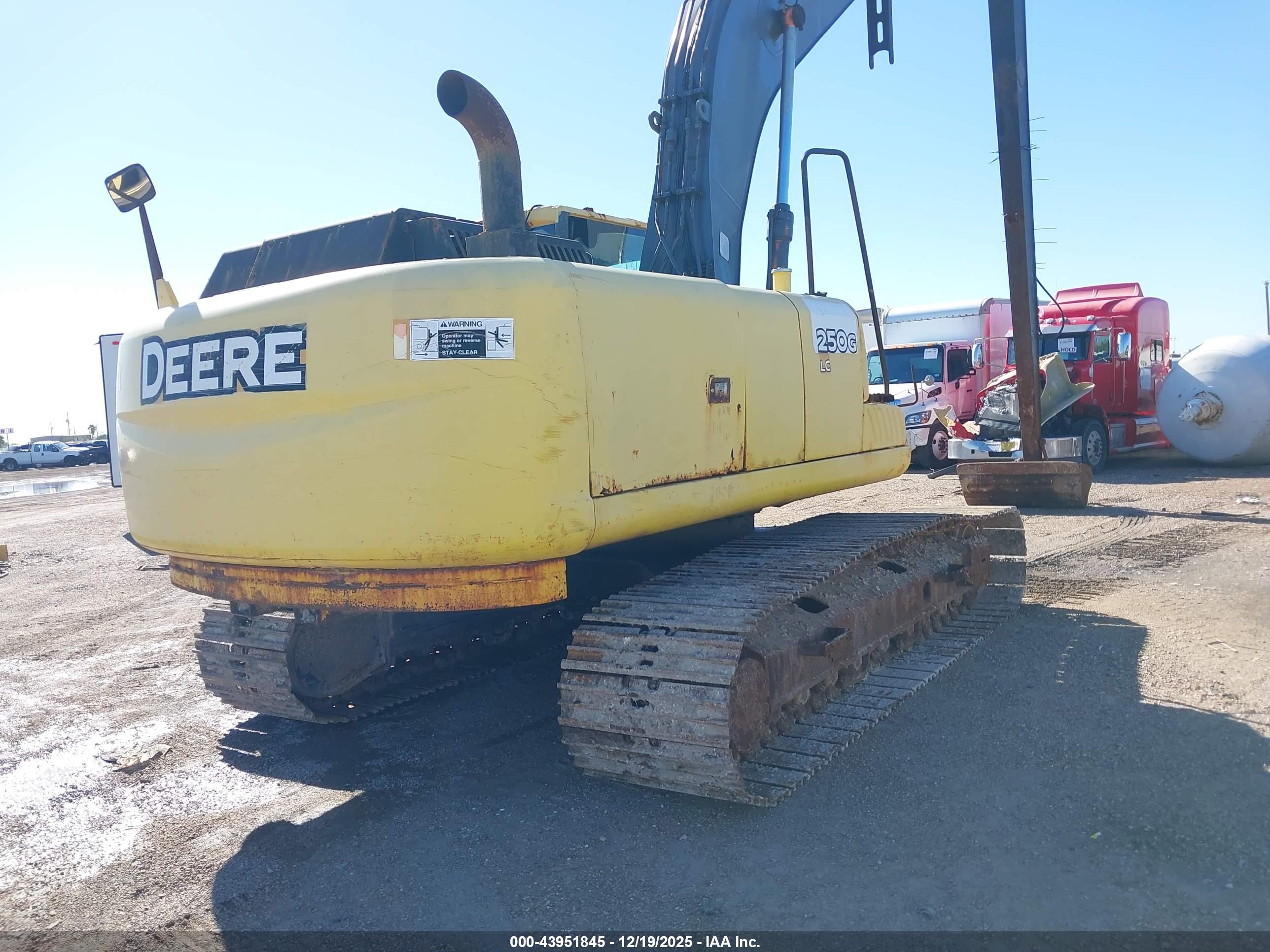 JOHN DEERE image 4
