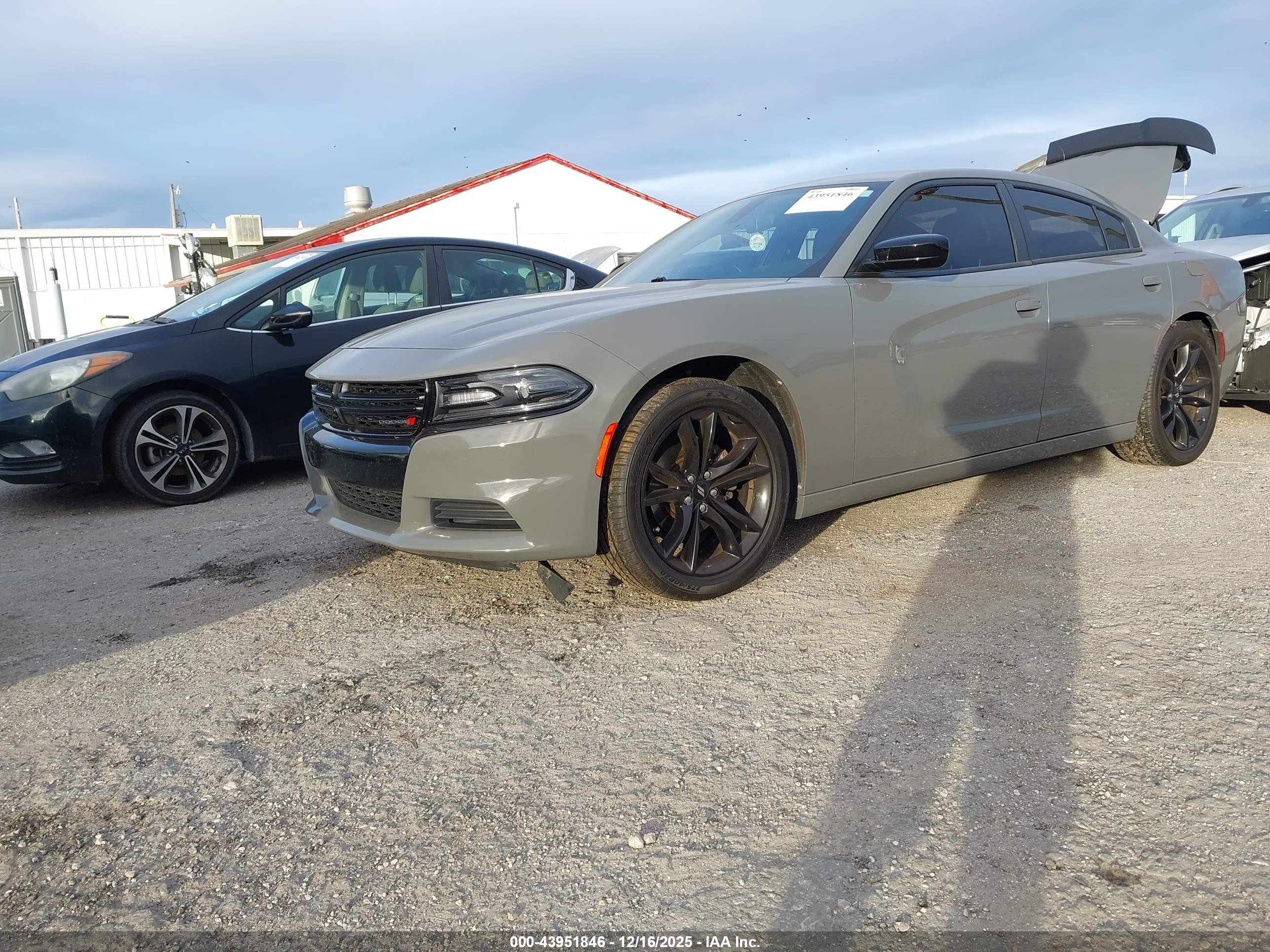 DODGE CHARGER image 2