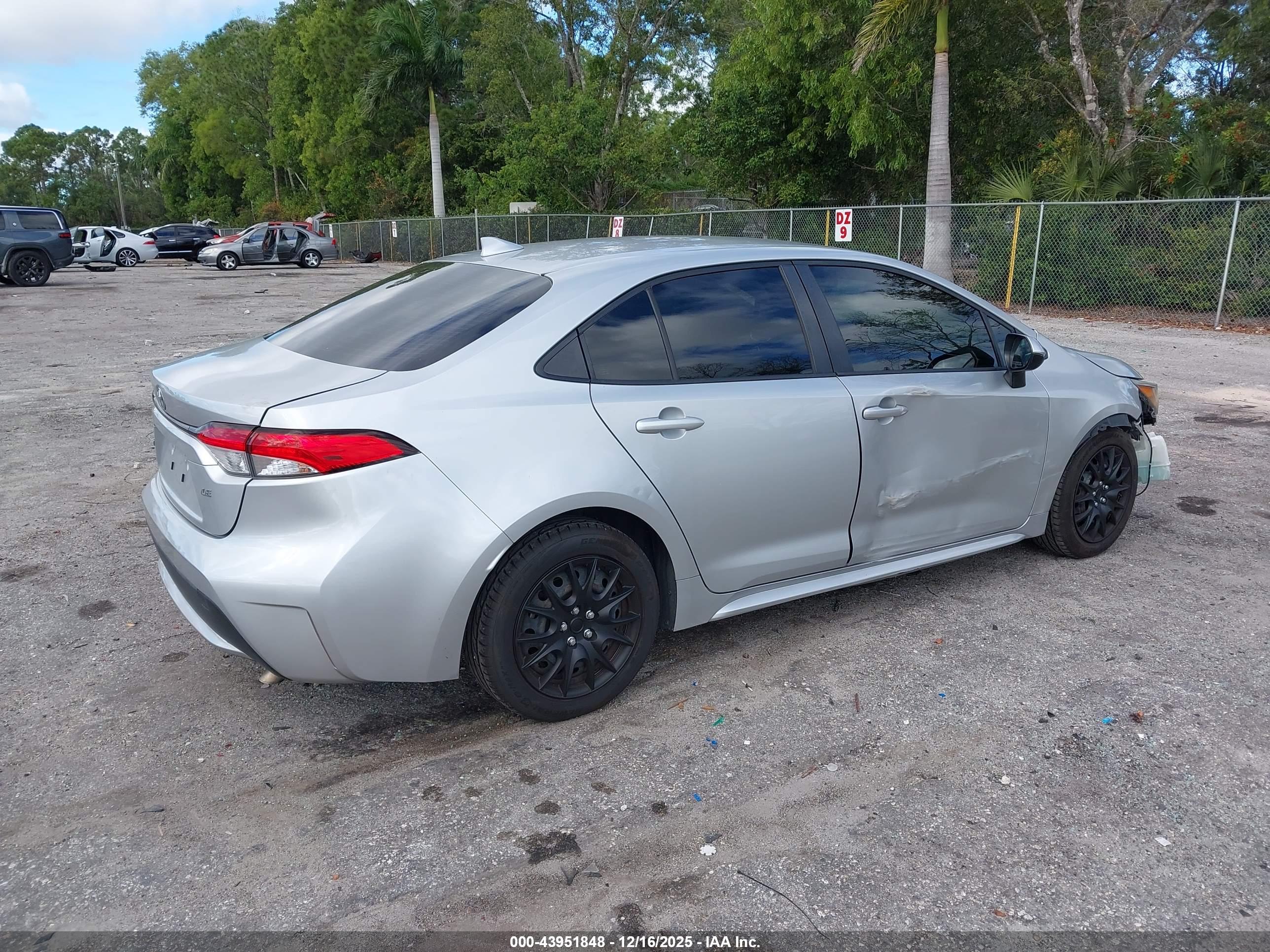 TOYOTA COROLLA image 4