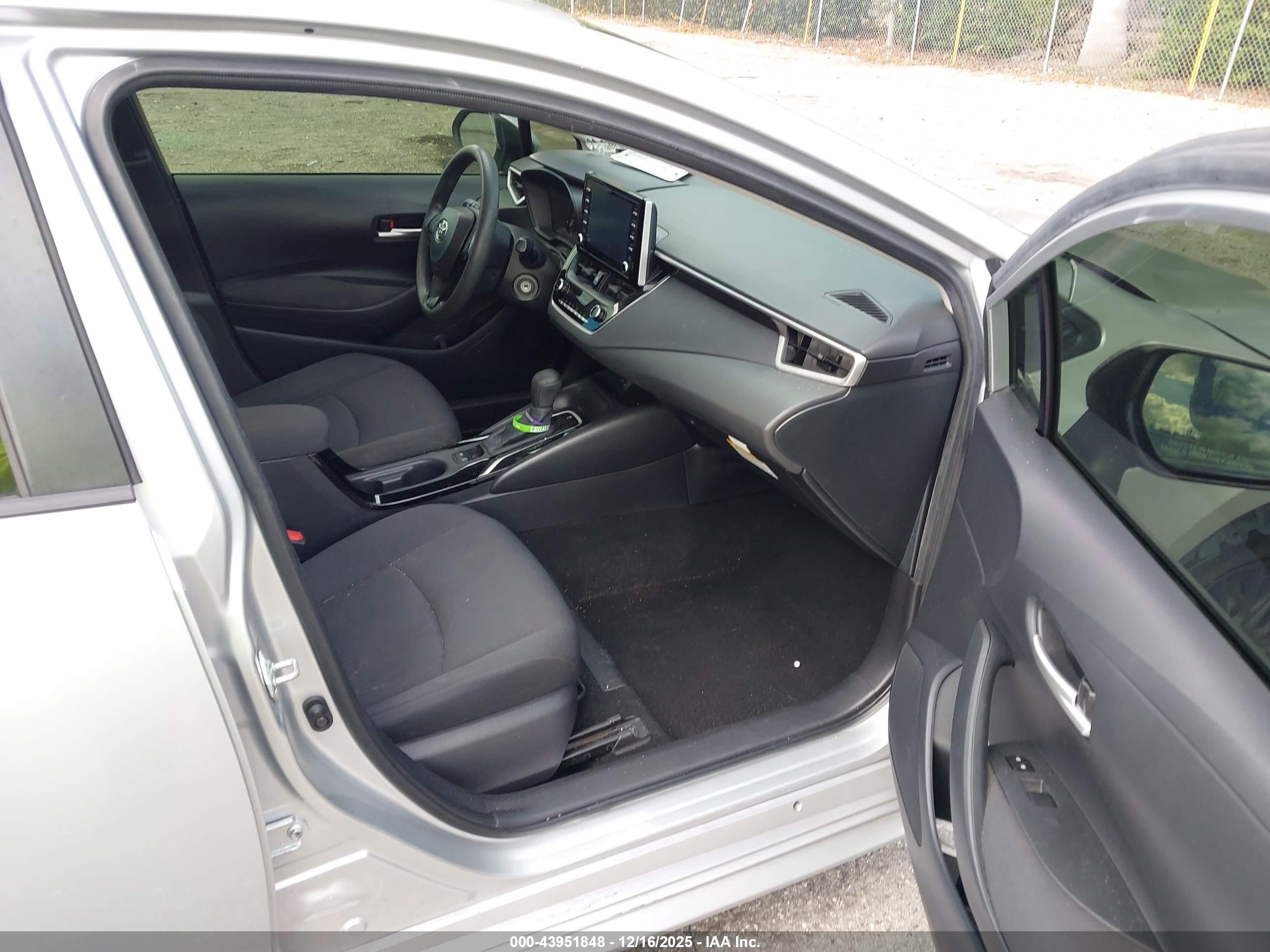 TOYOTA COROLLA image 5