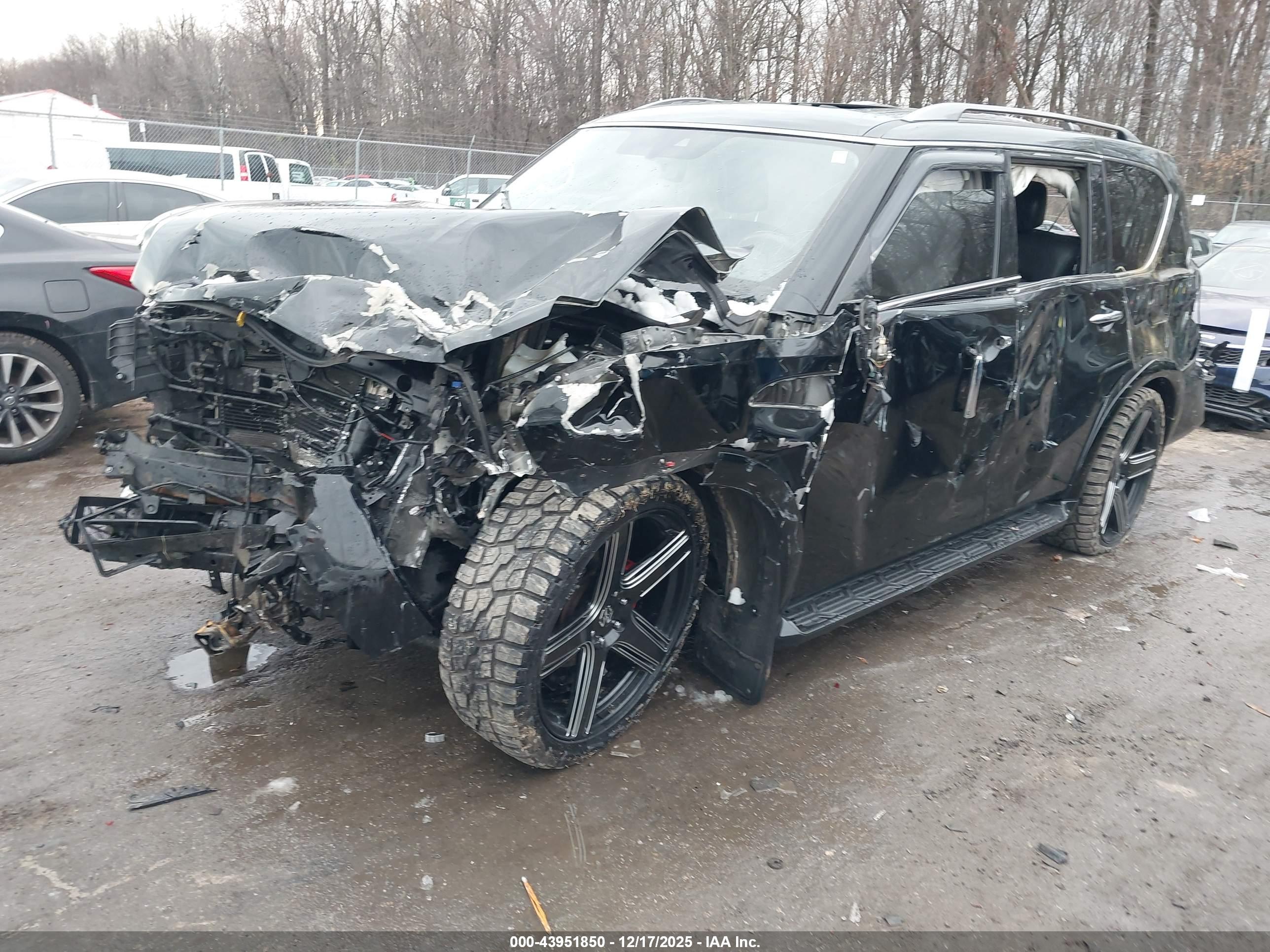 NISSAN ARMADA image 2