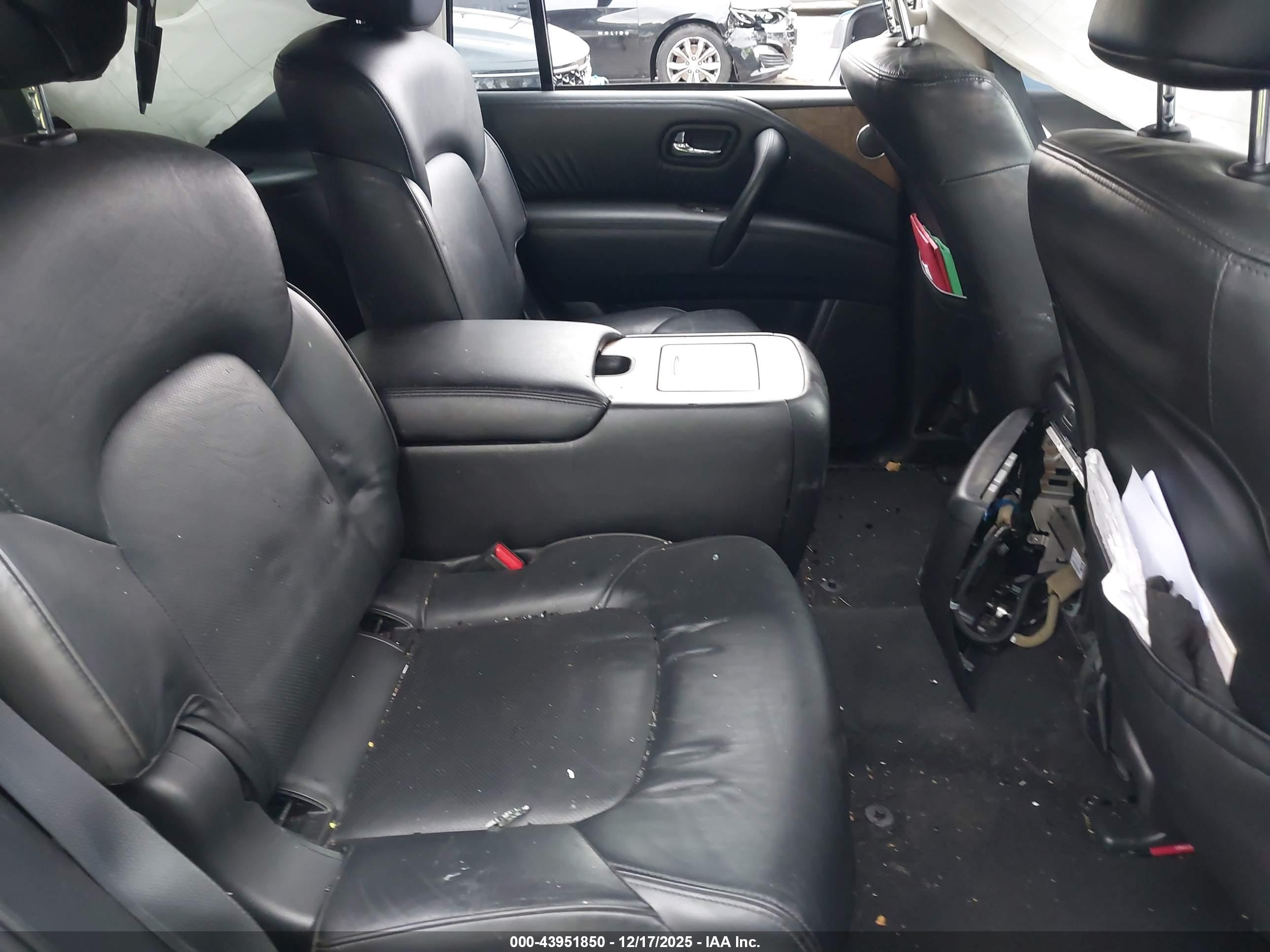 NISSAN ARMADA image 8