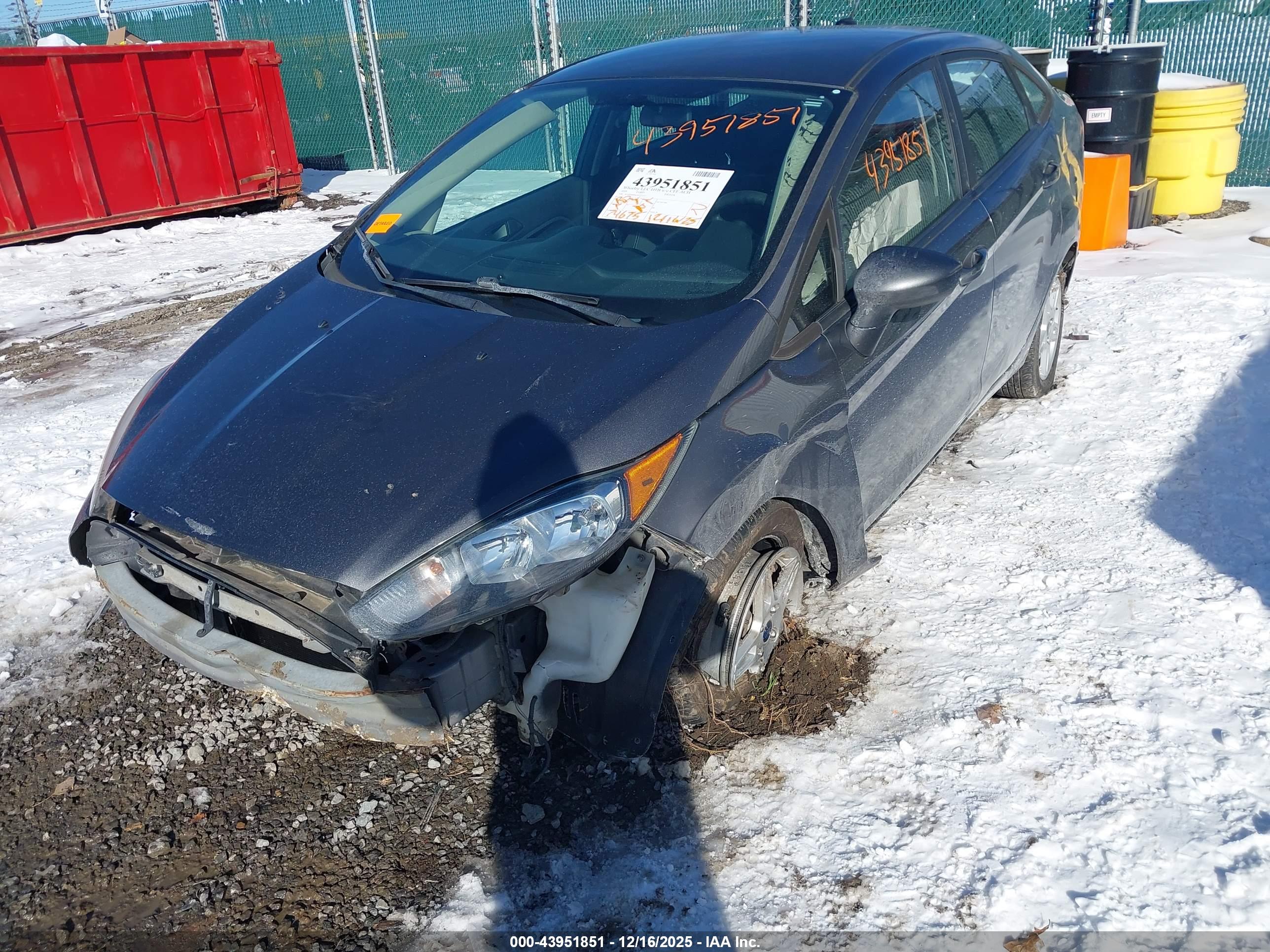 FORD FIESTA image 6
