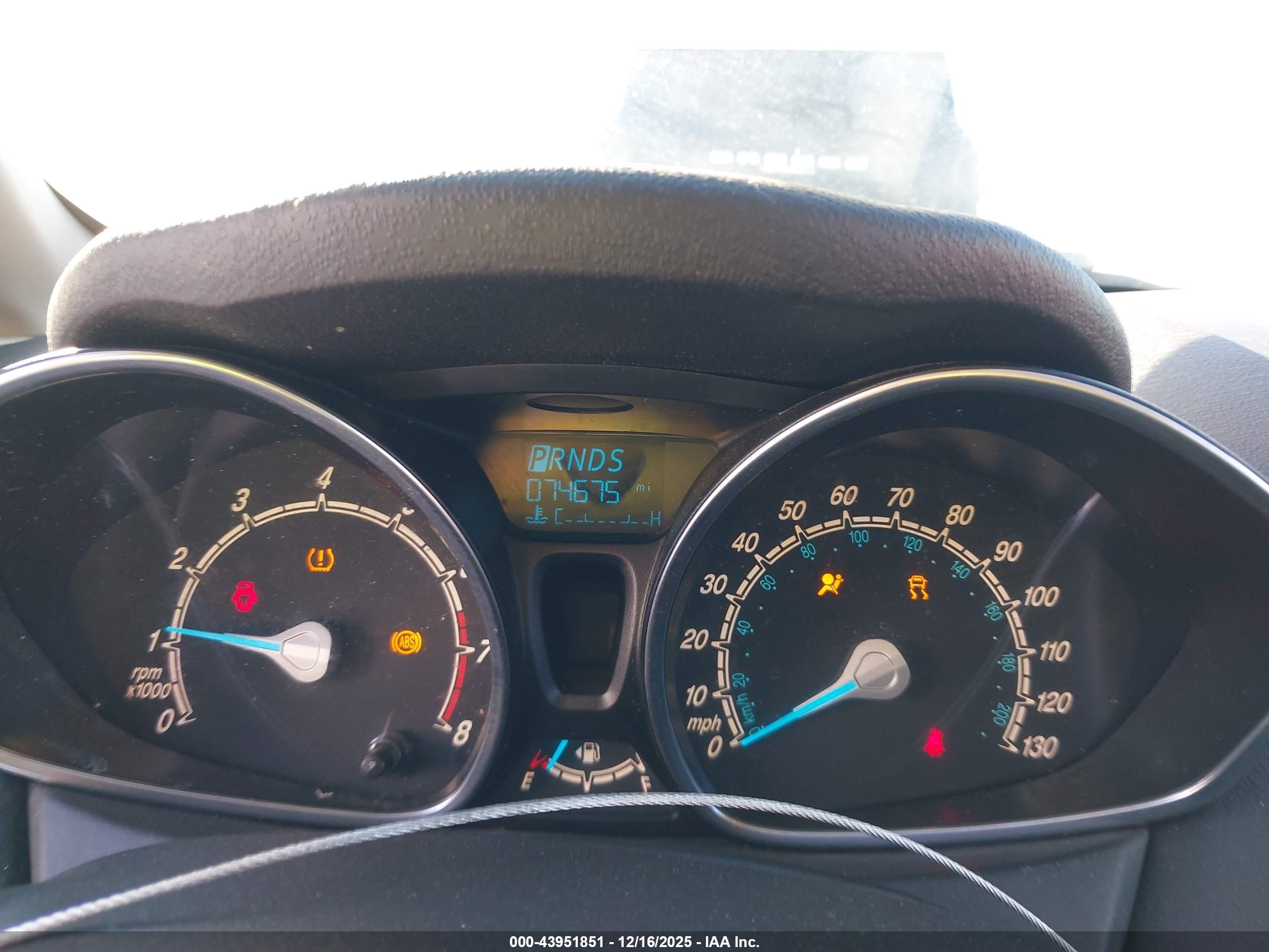 FORD FIESTA image 7