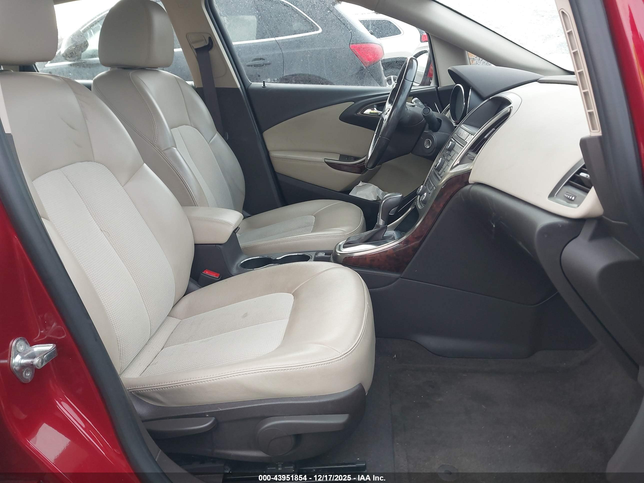 BUICK VERANO image 5