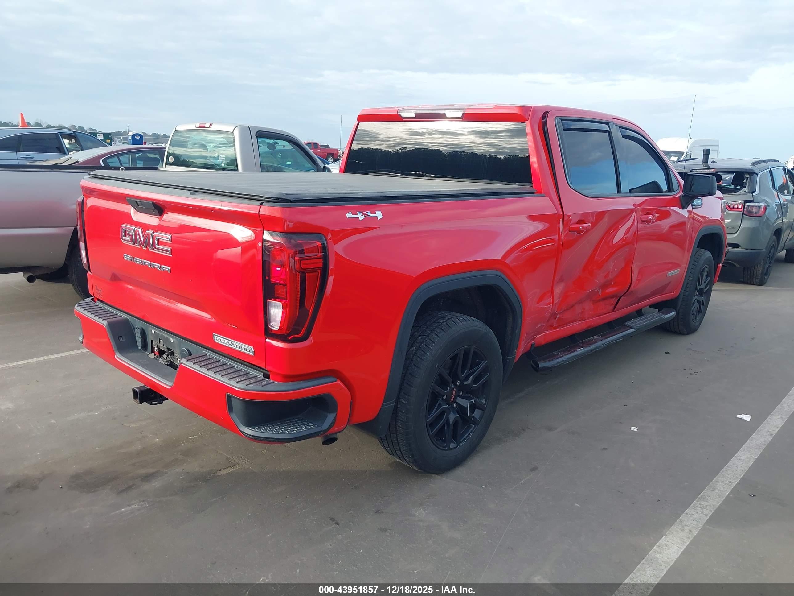 GMC SIERRA image 4