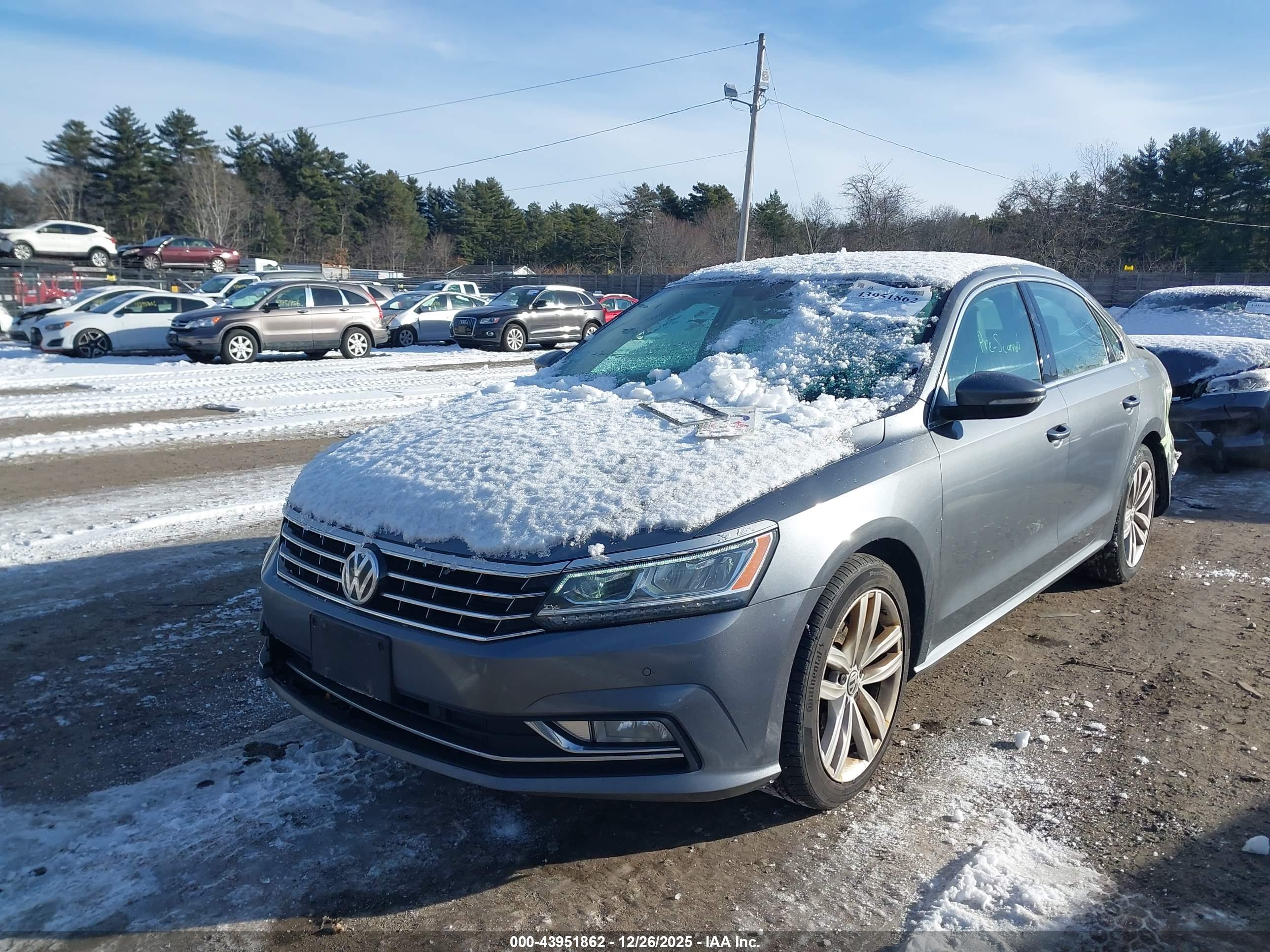 VOLKSWAGEN PASSAT image 2