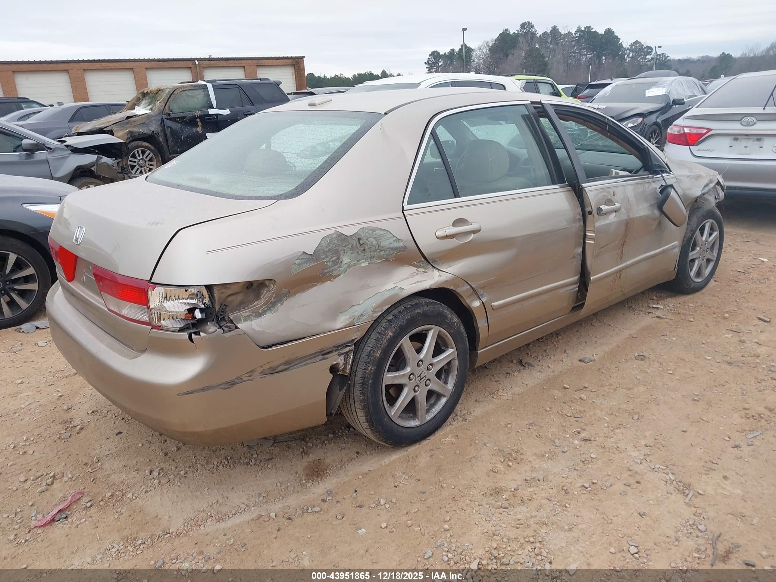 HONDA ACCORD image 4