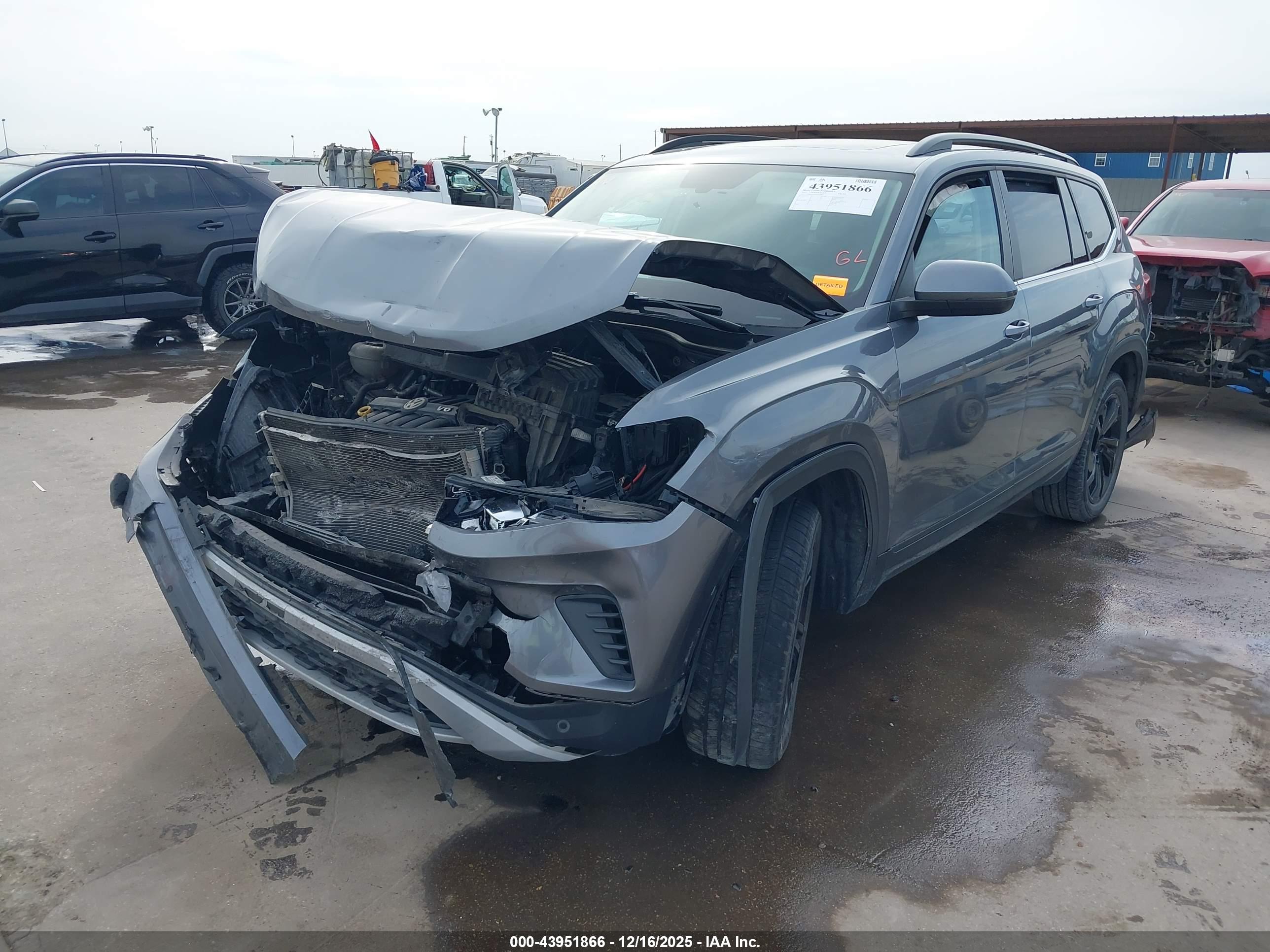 VOLKSWAGEN ATLAS image 2