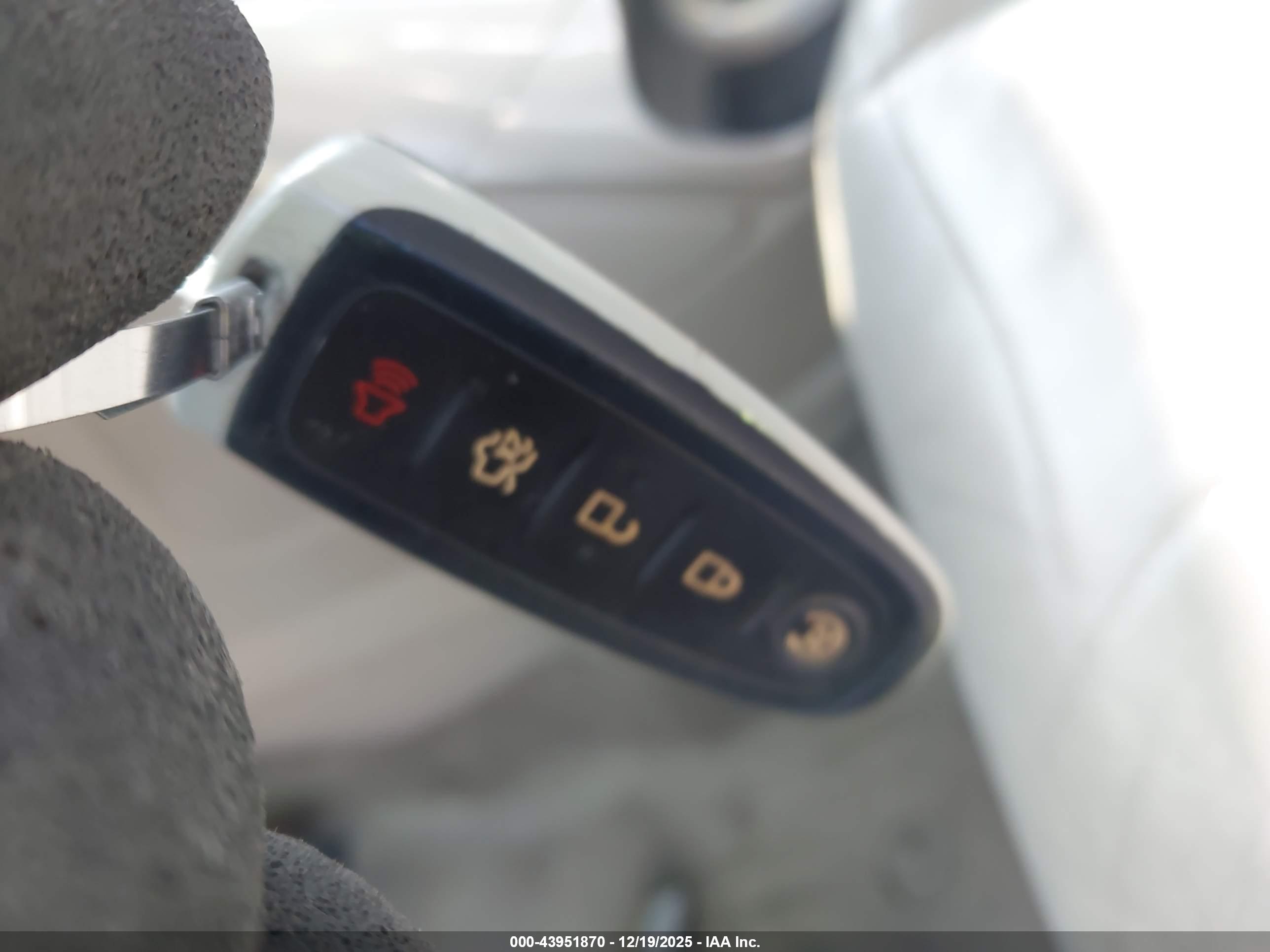 FORD ESCAPE image 11
