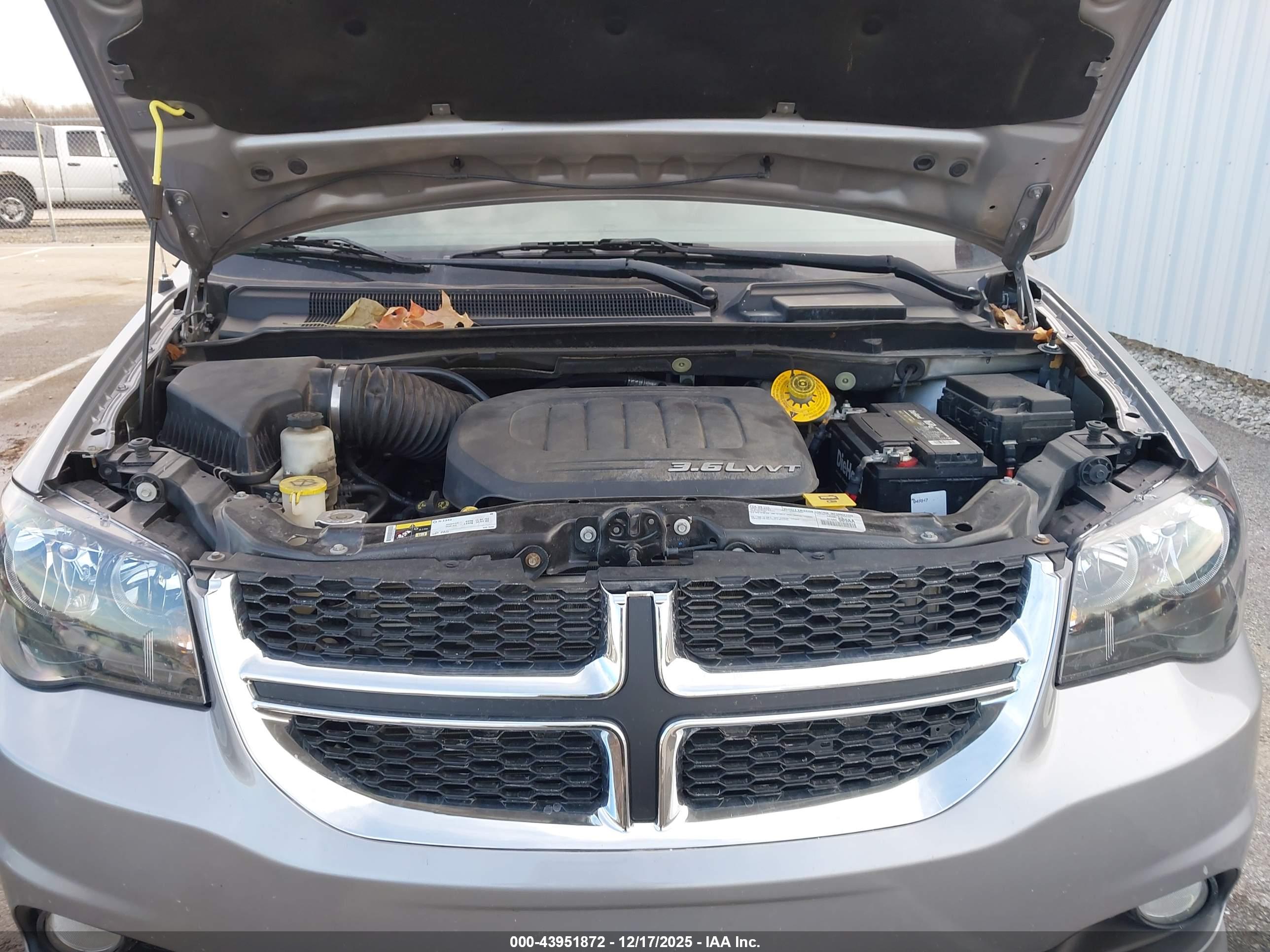 DODGE GRAND image 10