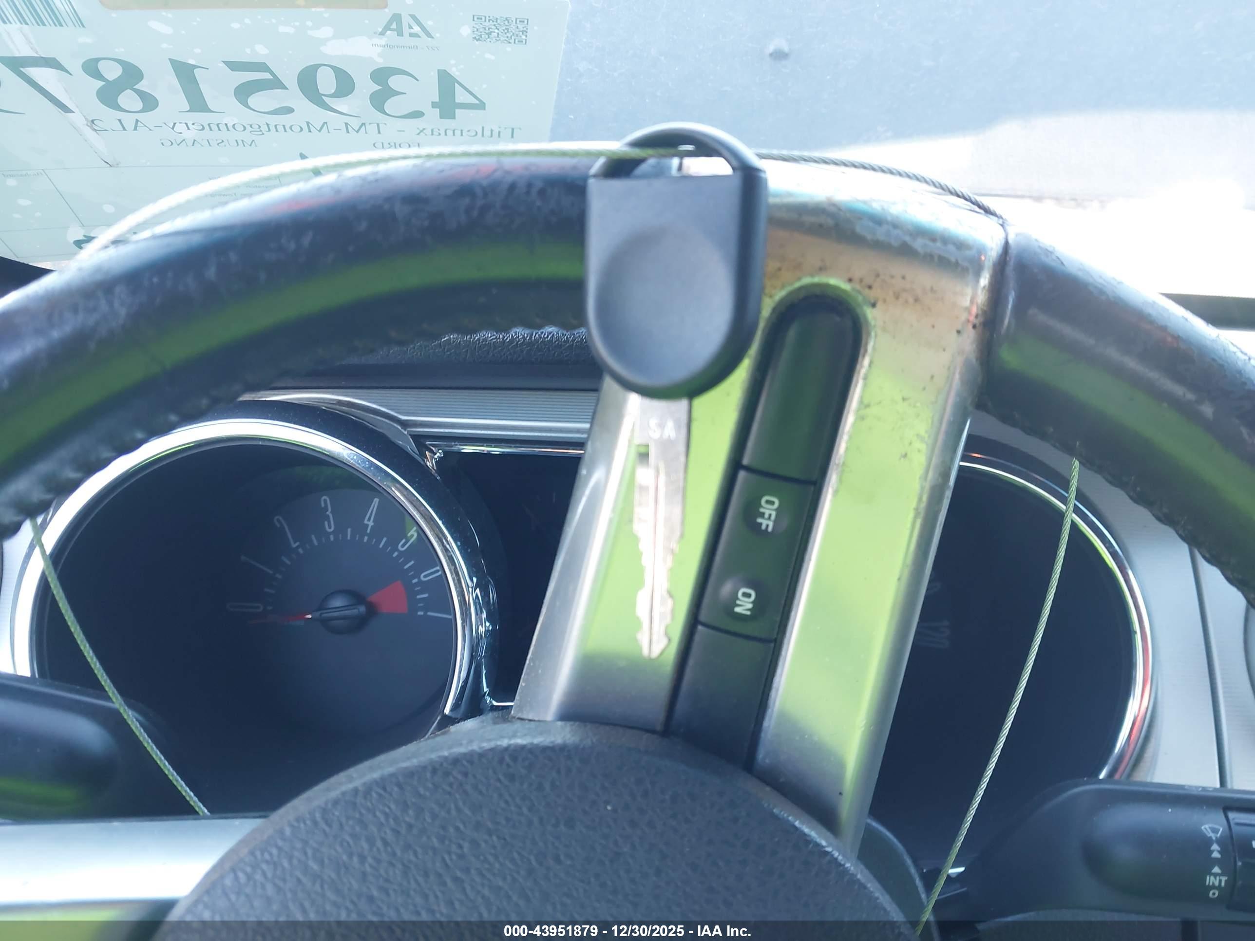 FORD MUSTANG image 11