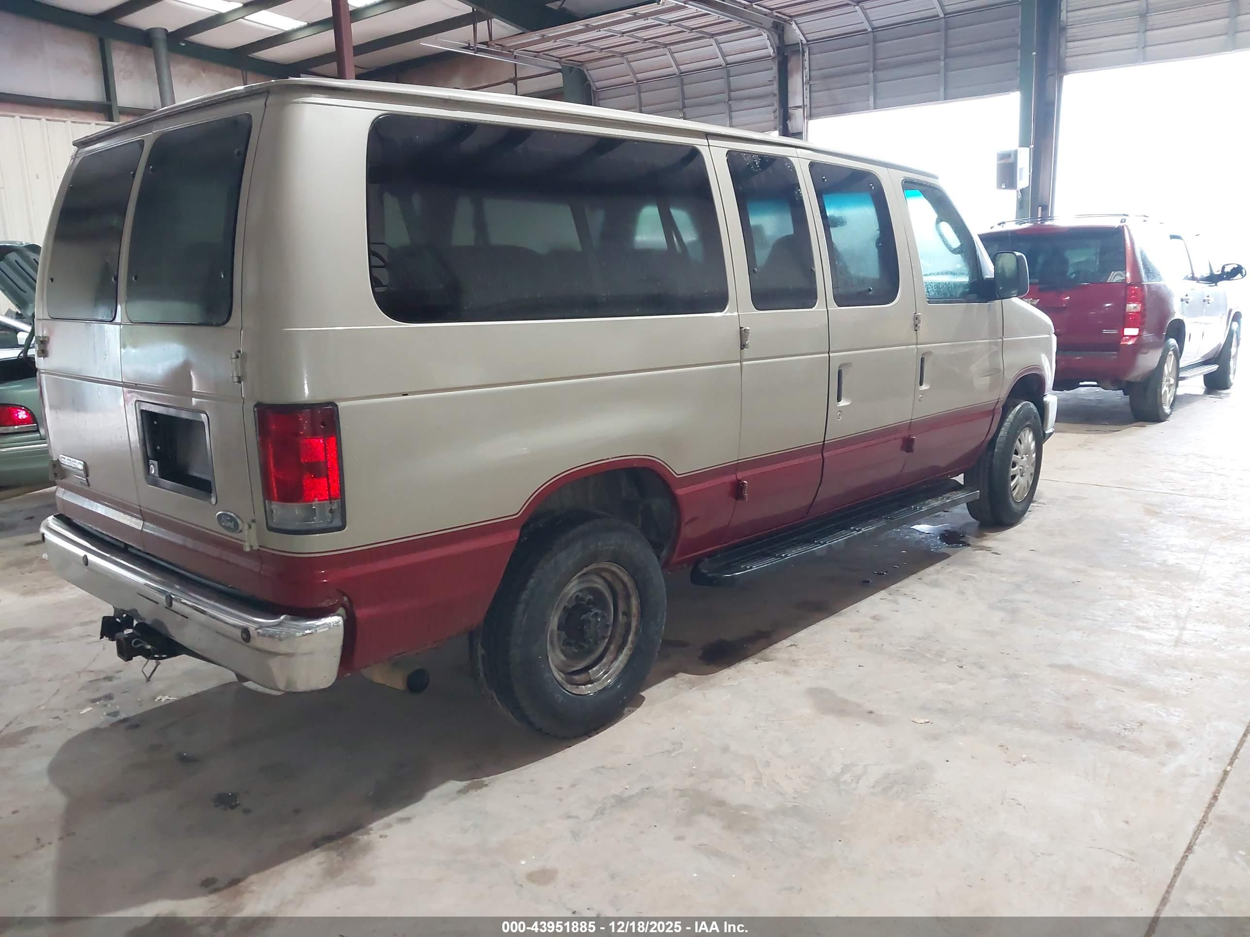 FORD E-350 image 4