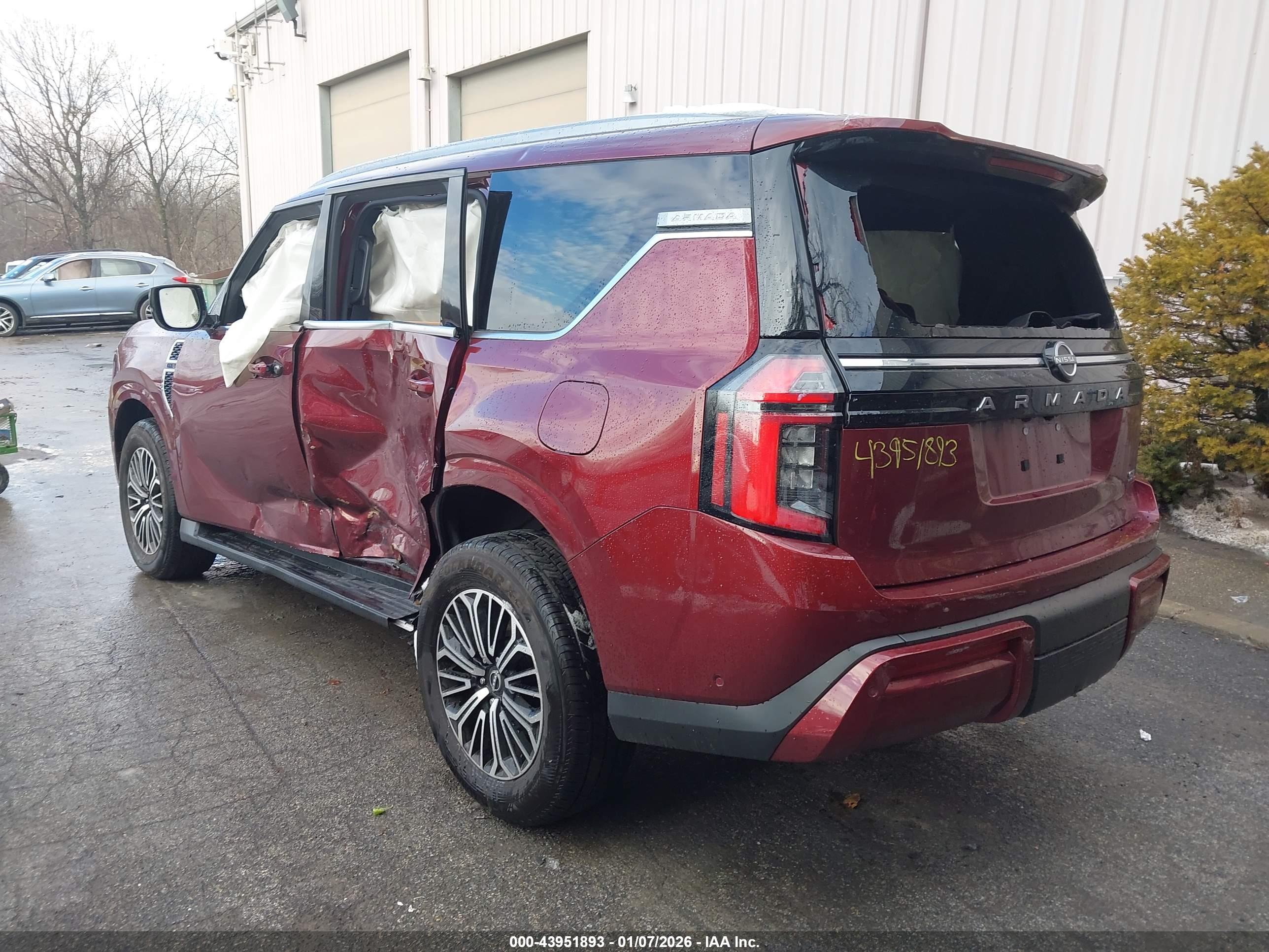 NISSAN ARMADA image 3