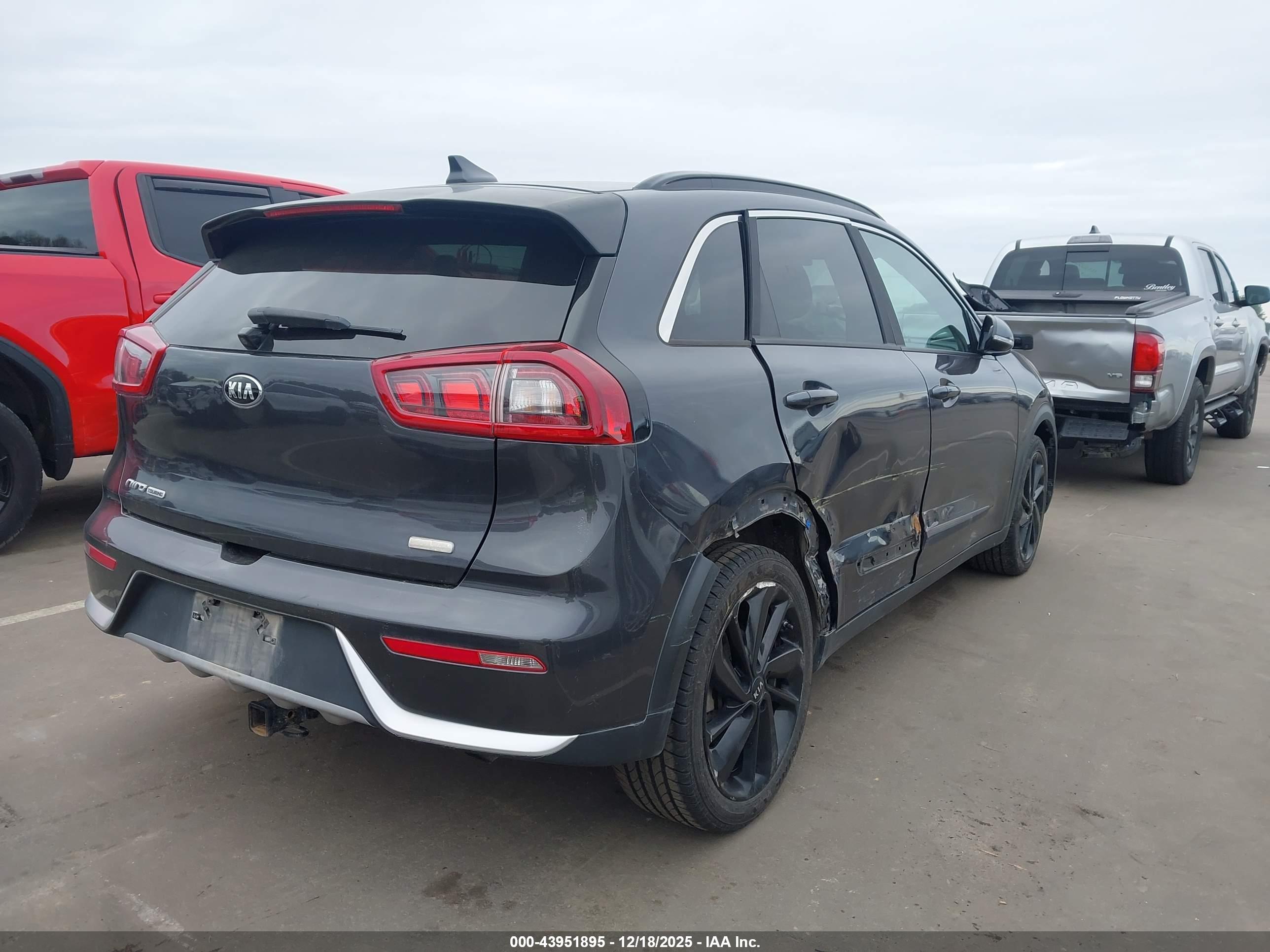 KIA NIRO image 4