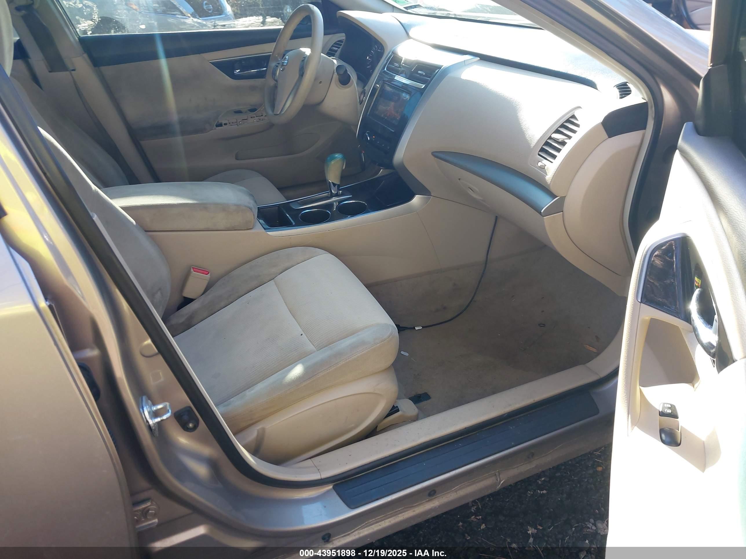 NISSAN ALTIMA image 5