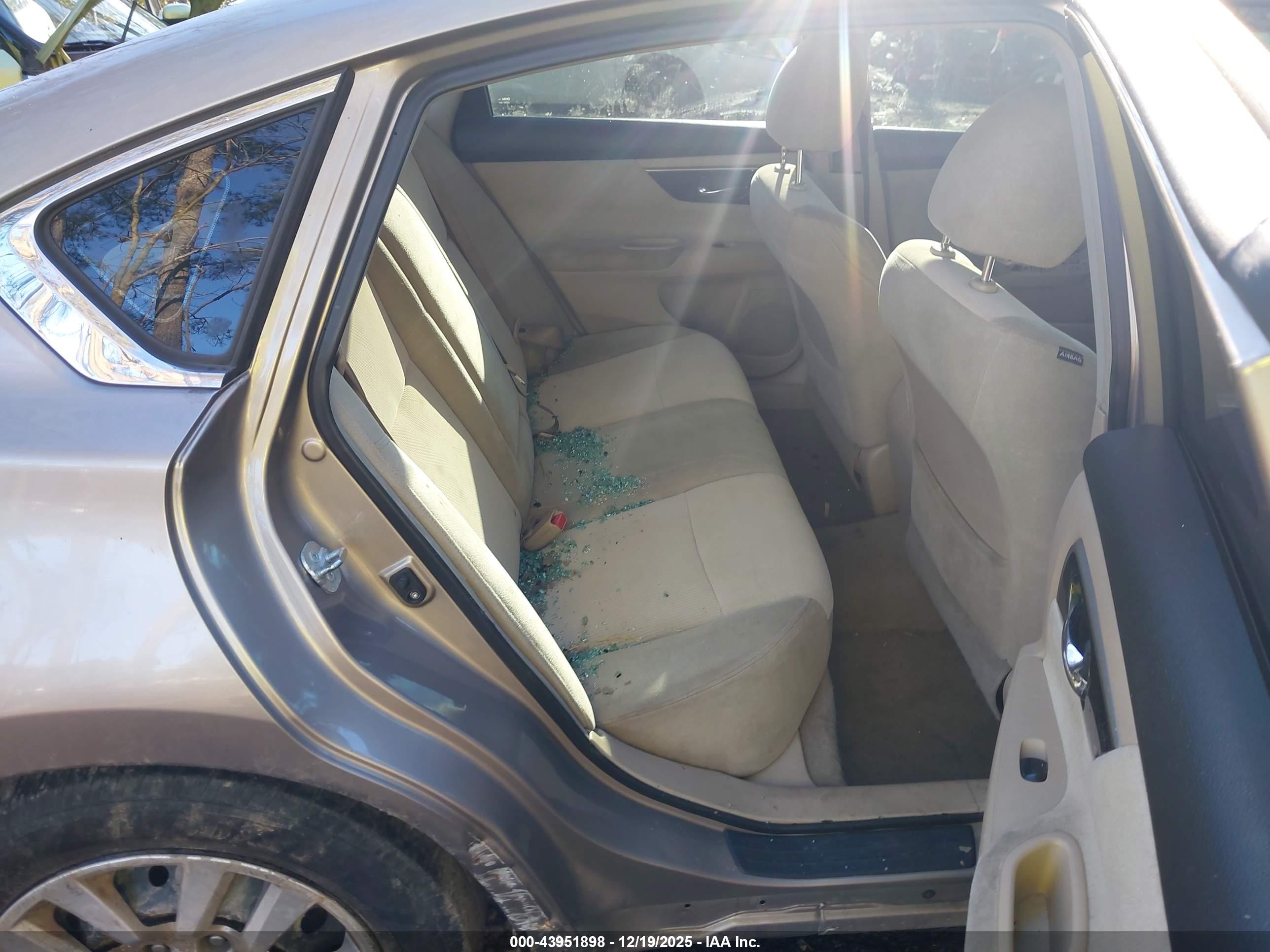 NISSAN ALTIMA image 8