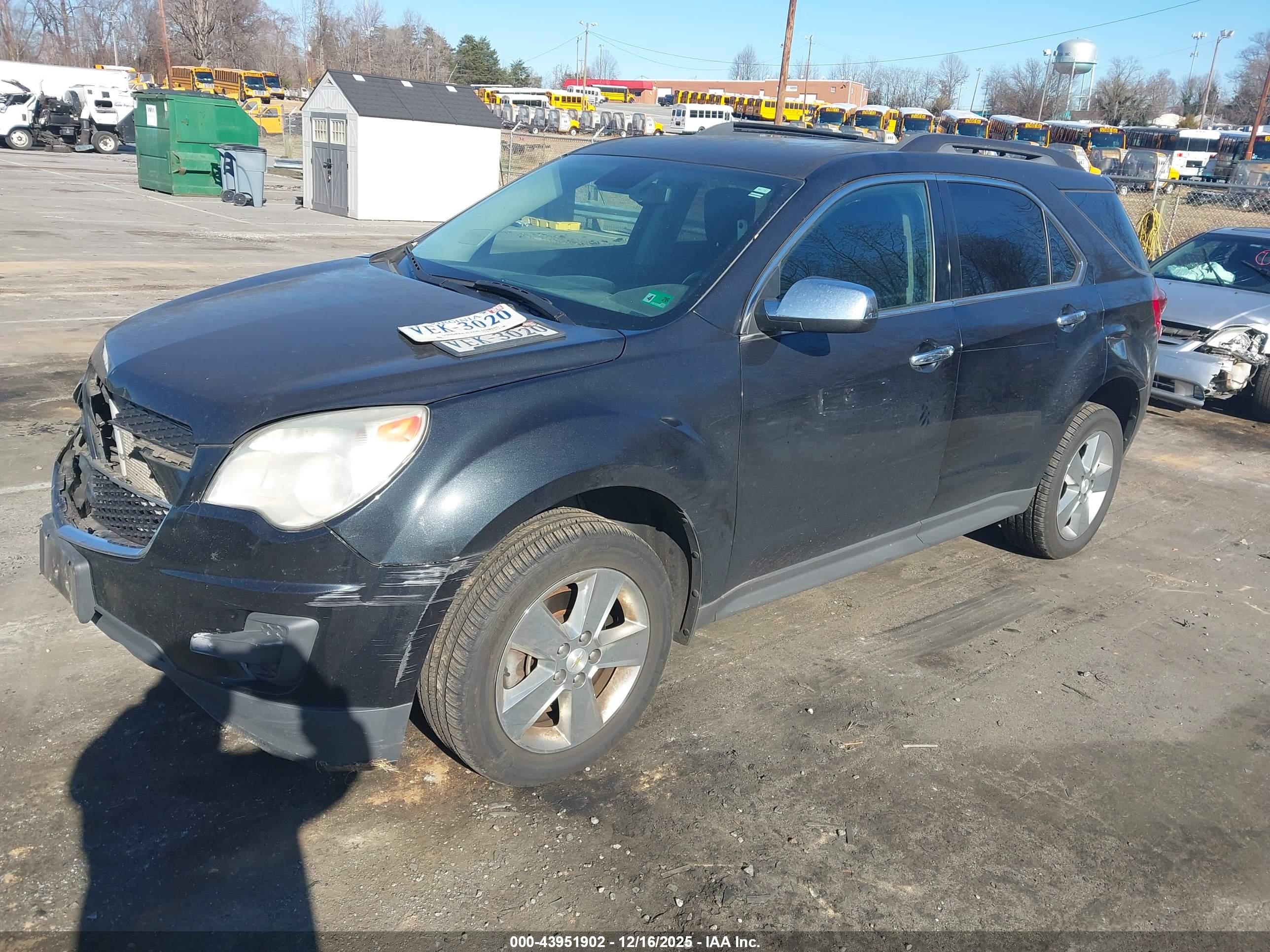 CHEVROLET EQUINOX image 2