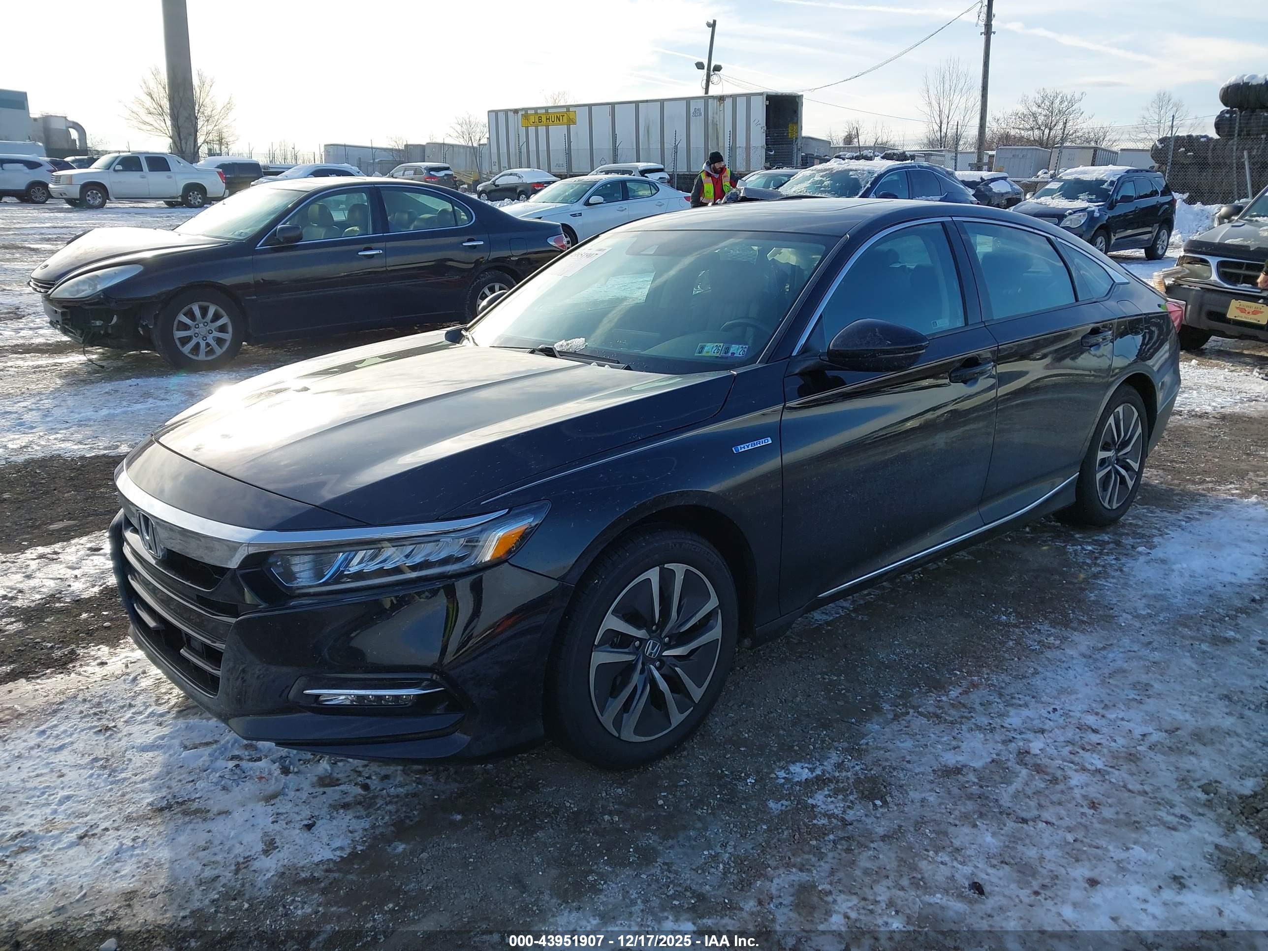 HONDA ACCORD image 2
