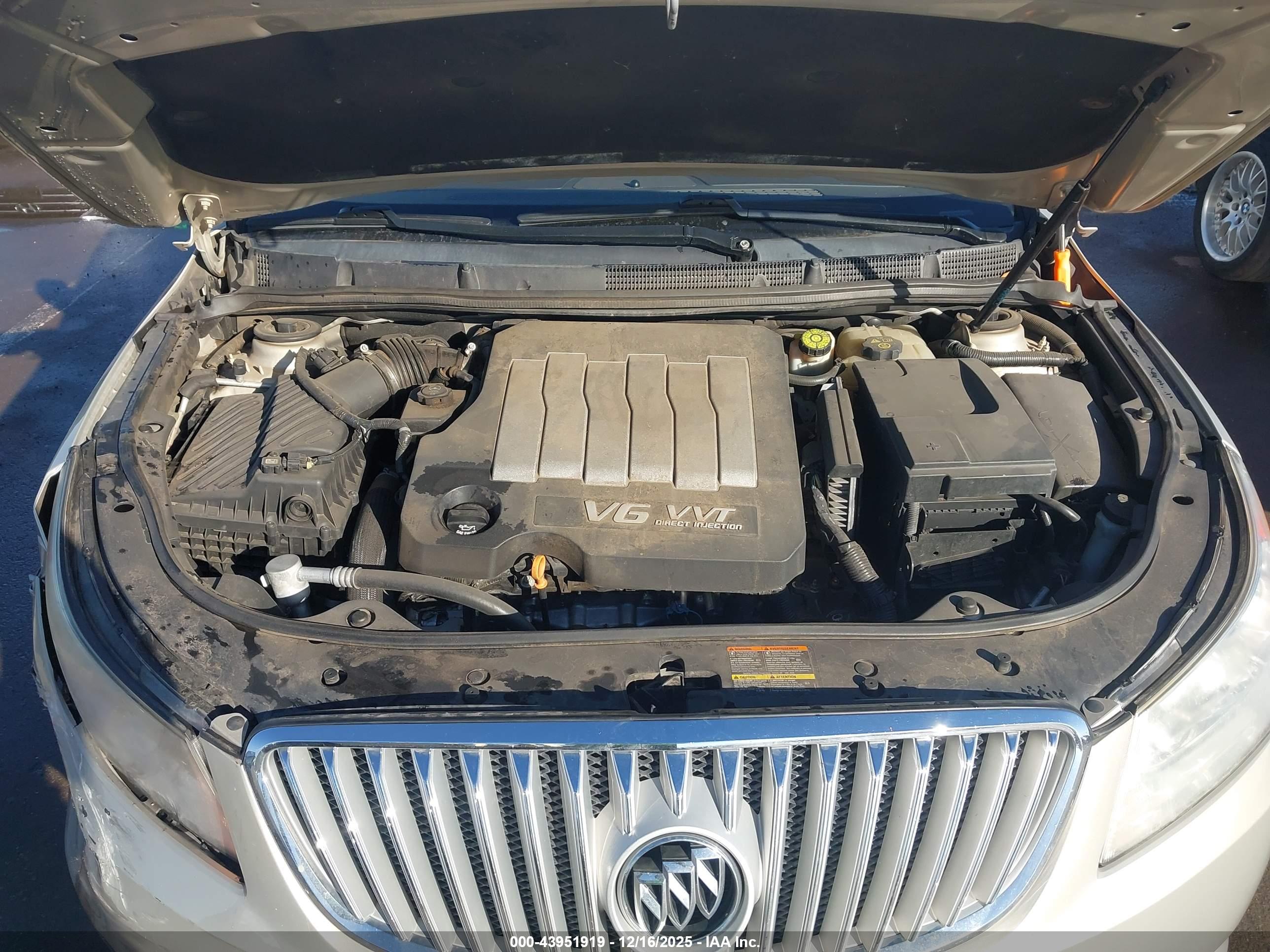 BUICK LACROSSE image 10