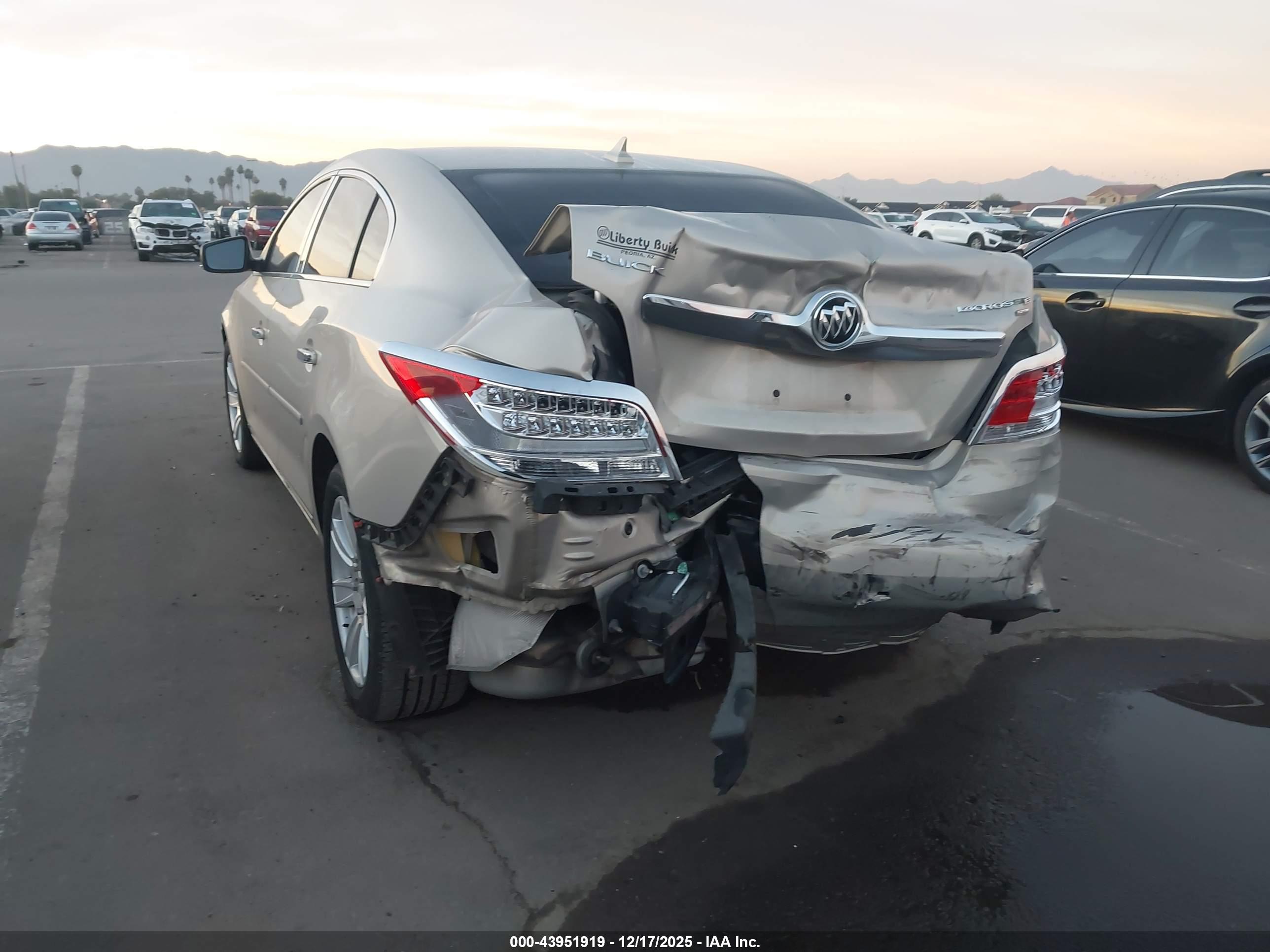 BUICK LACROSSE image 6