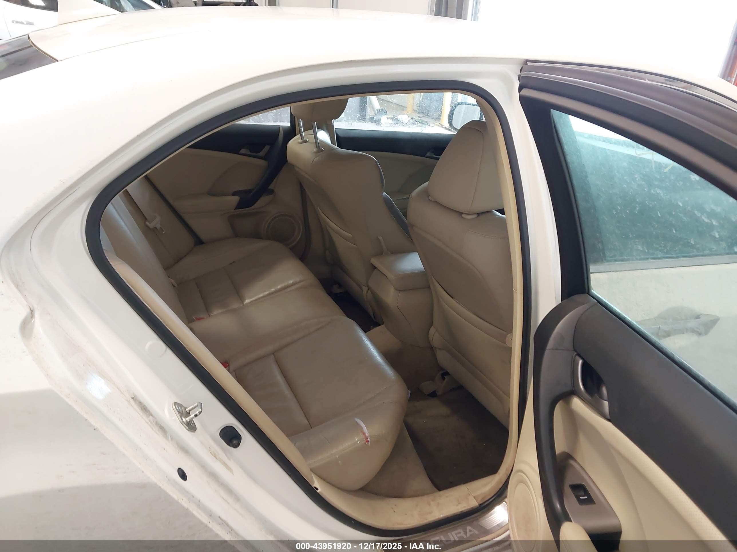 ACURA TSX image 8