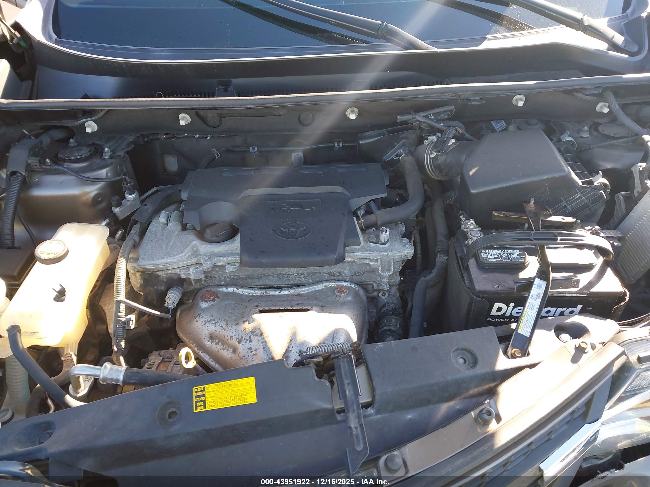 TOYOTA RAV4 image 10