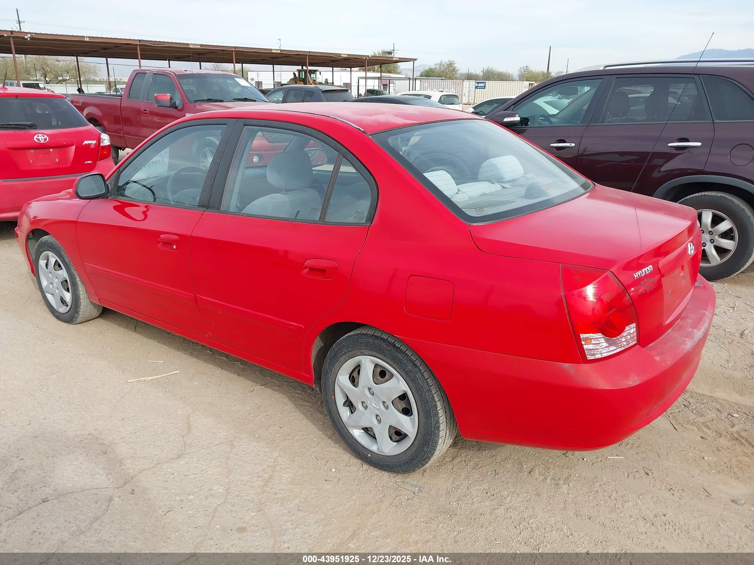 HYUNDAI ELANTRA image 3