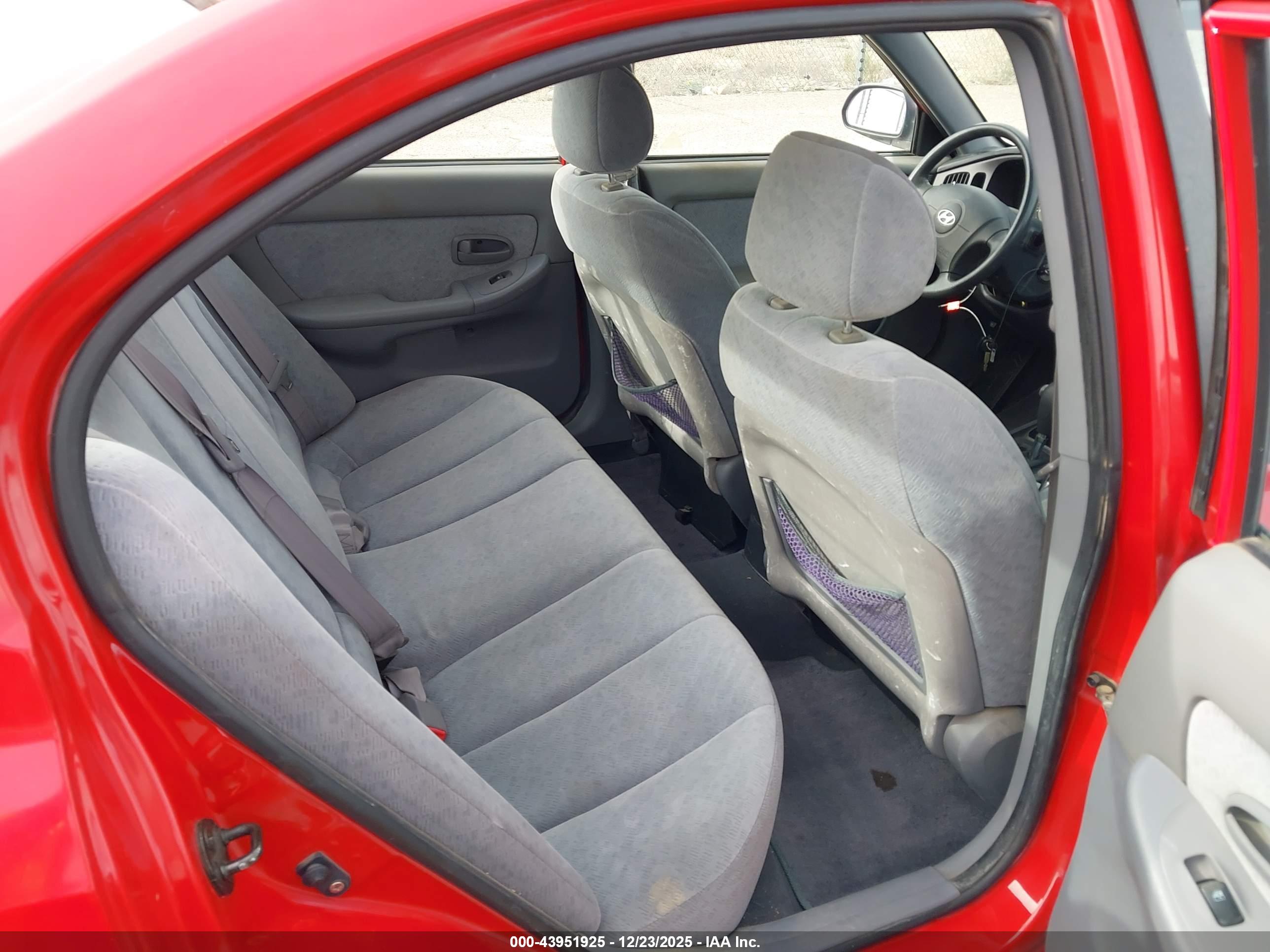 HYUNDAI ELANTRA image 8