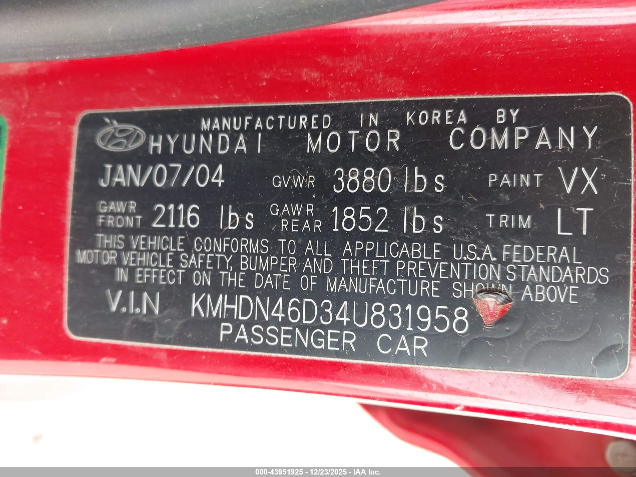 HYUNDAI ELANTRA image 9