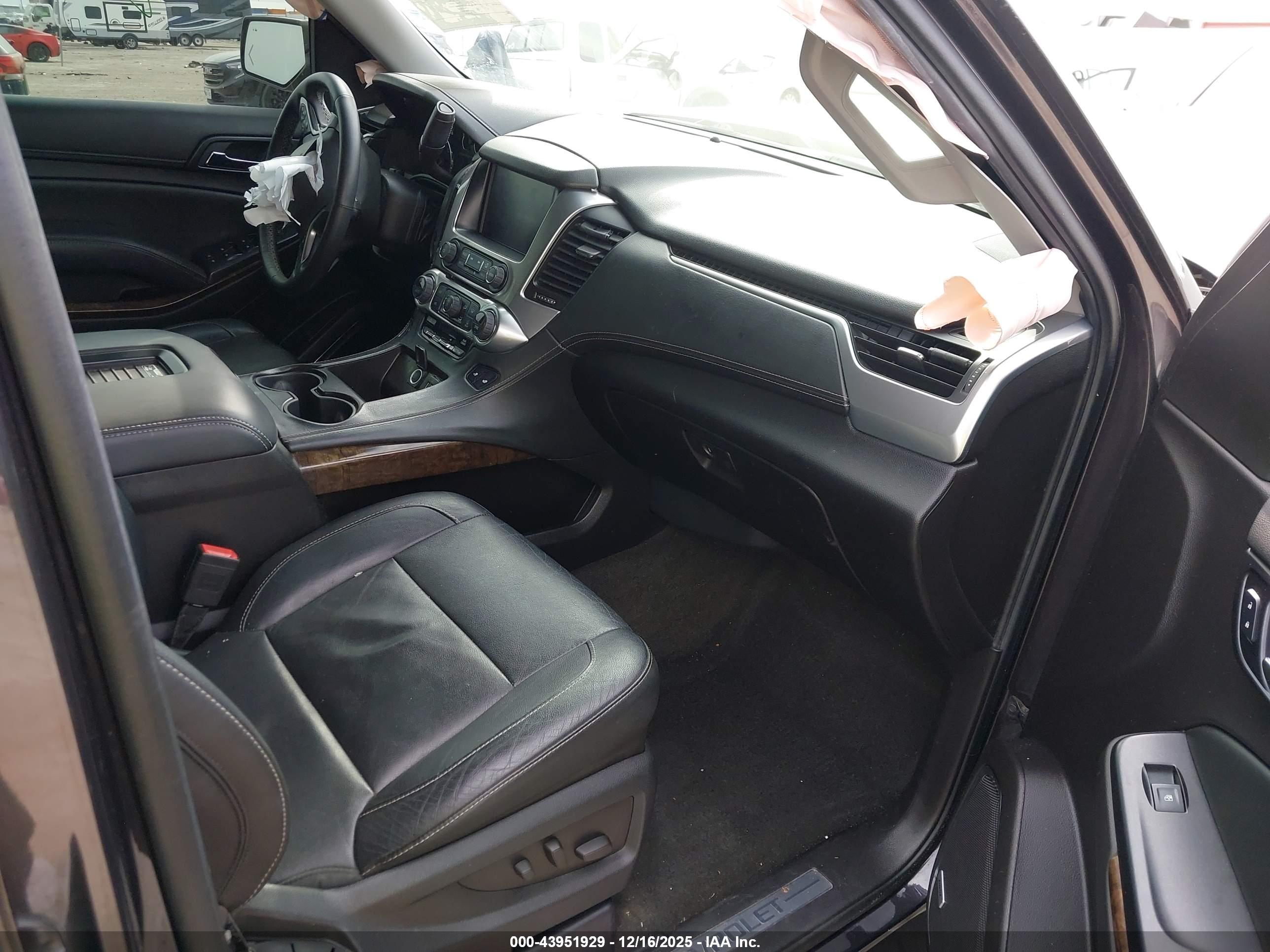 CHEVROLET TAHOE image 5