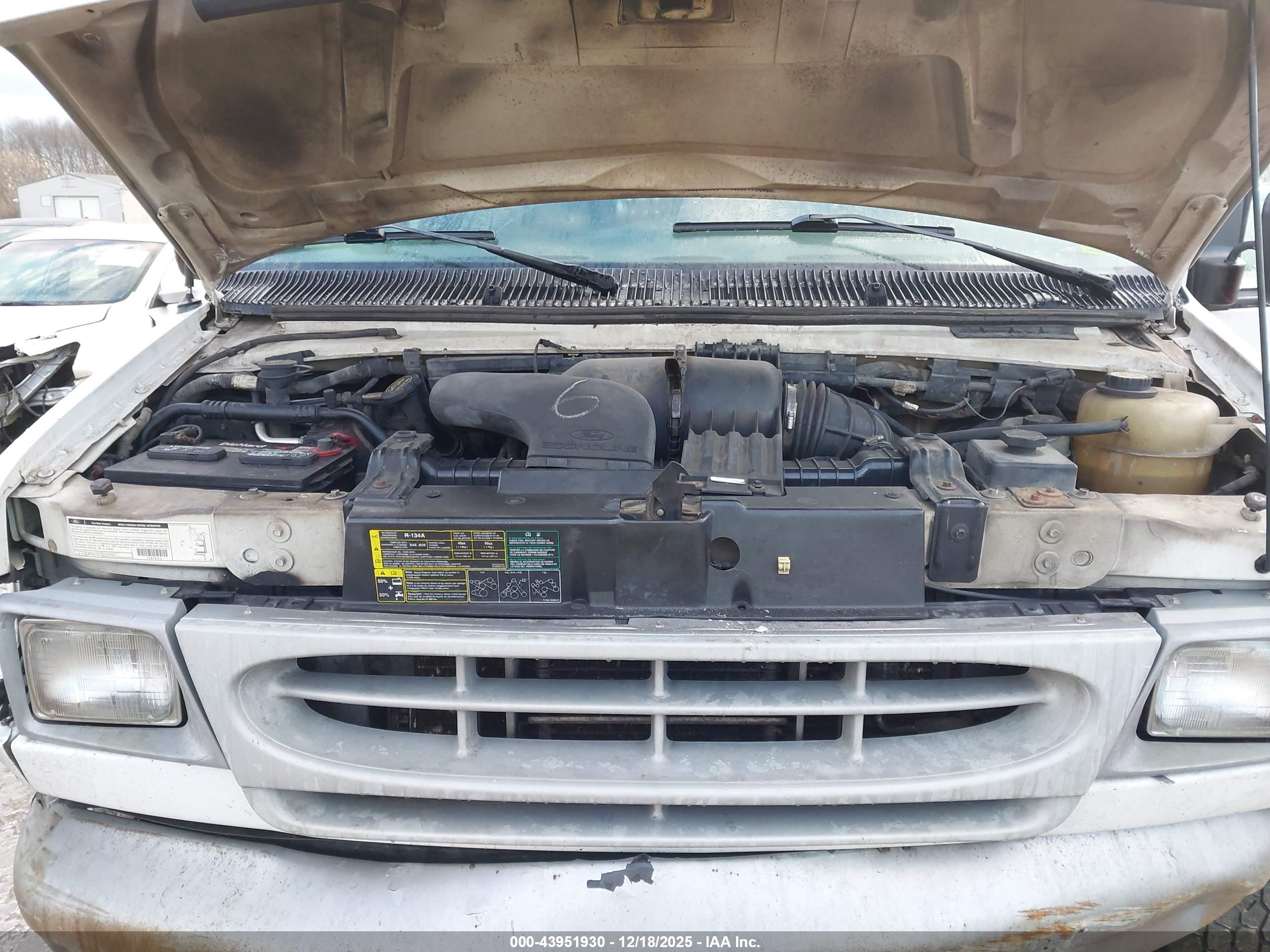 FORD E-250 image 10