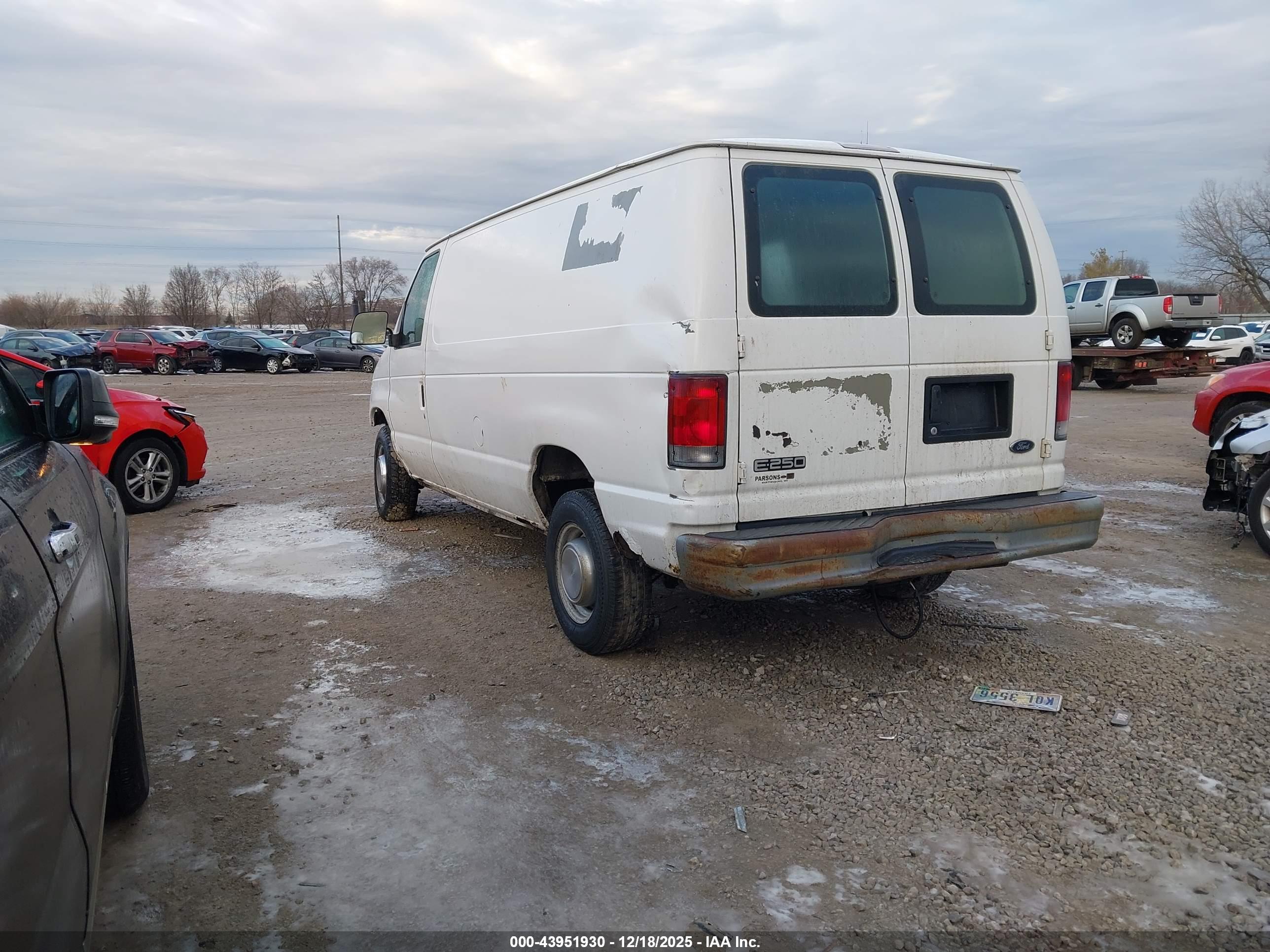 FORD E-250 image 3