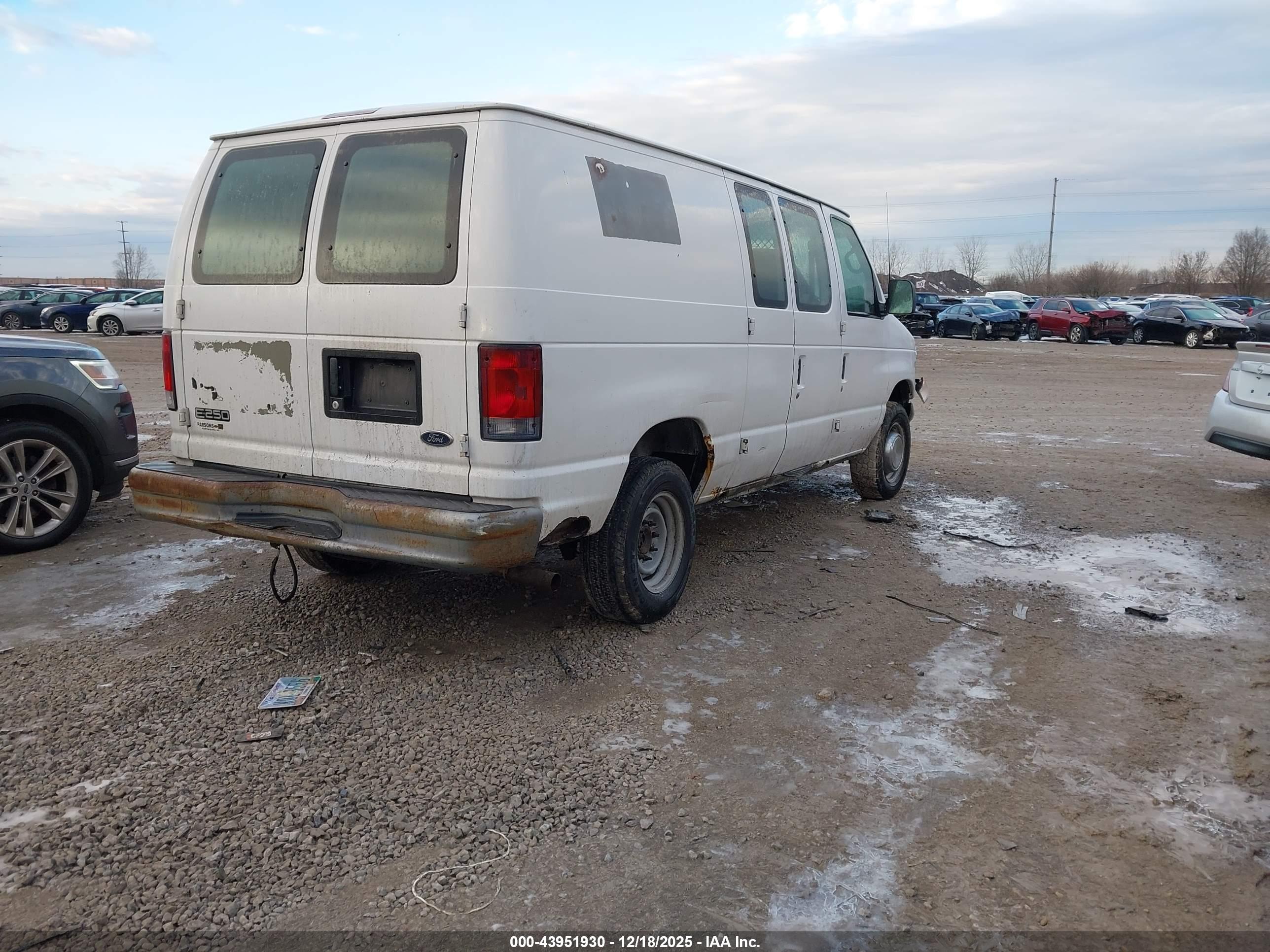 FORD E-250 image 4
