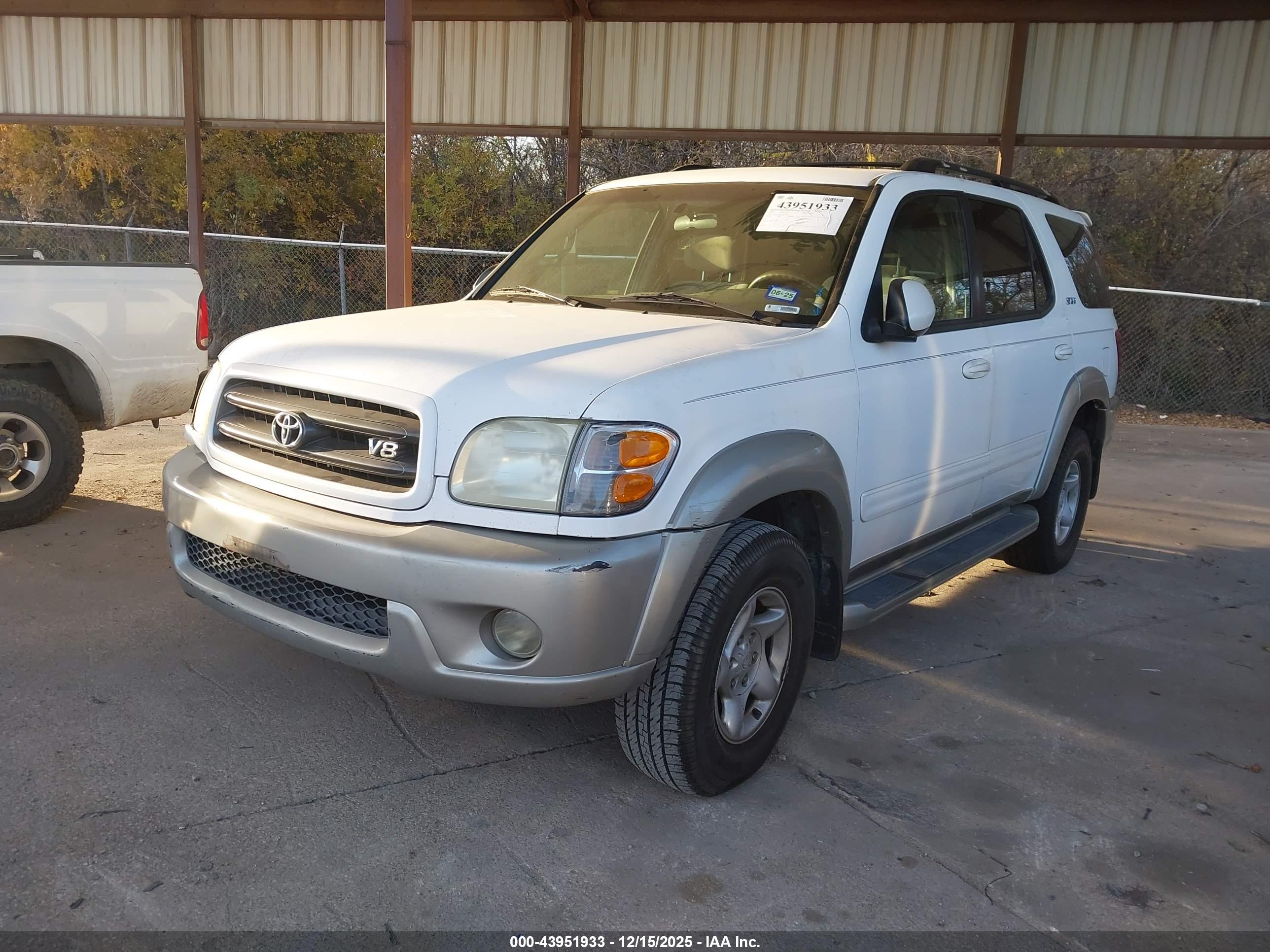 TOYOTA SEQUOIA image 2