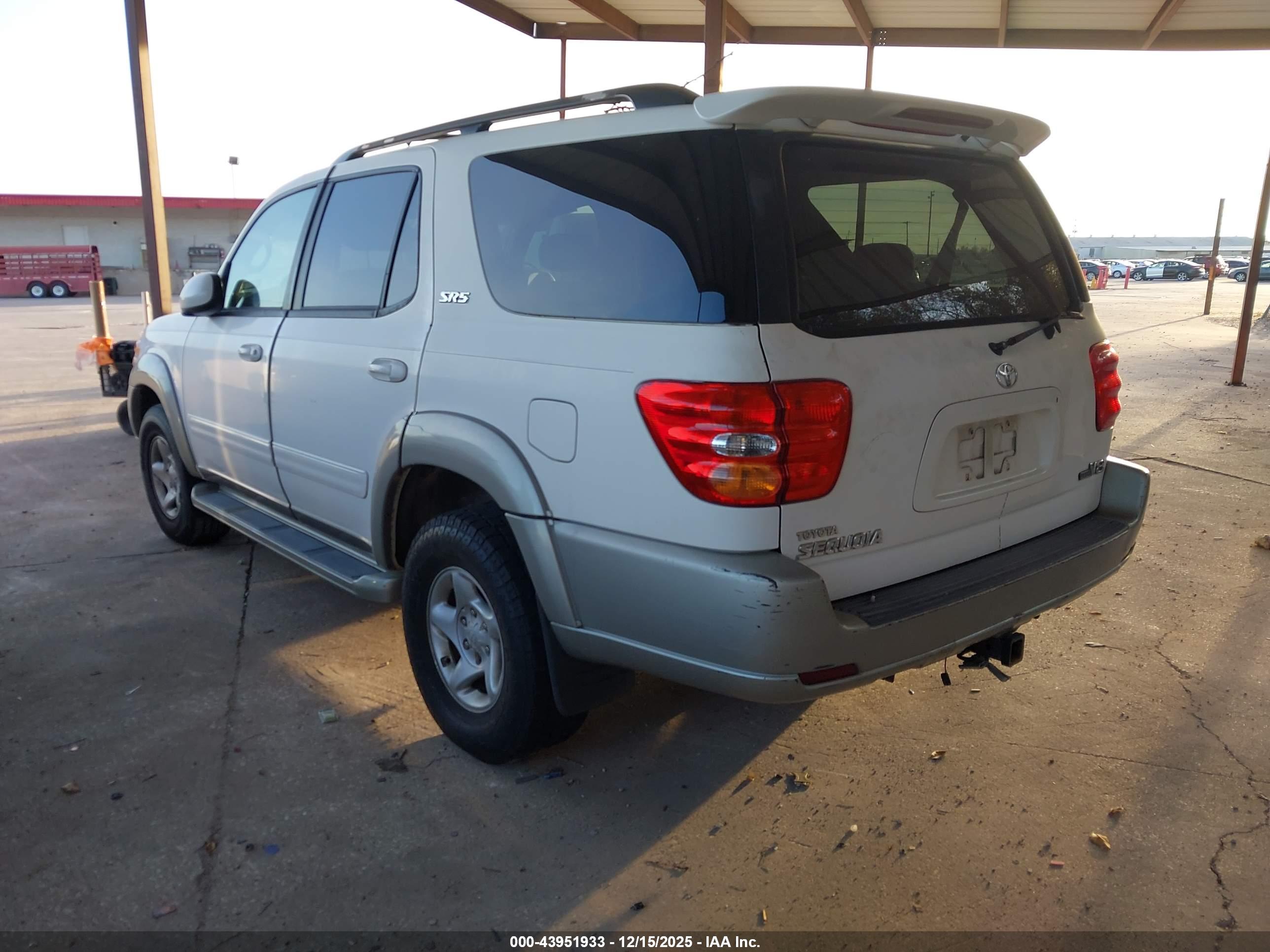 TOYOTA SEQUOIA image 3