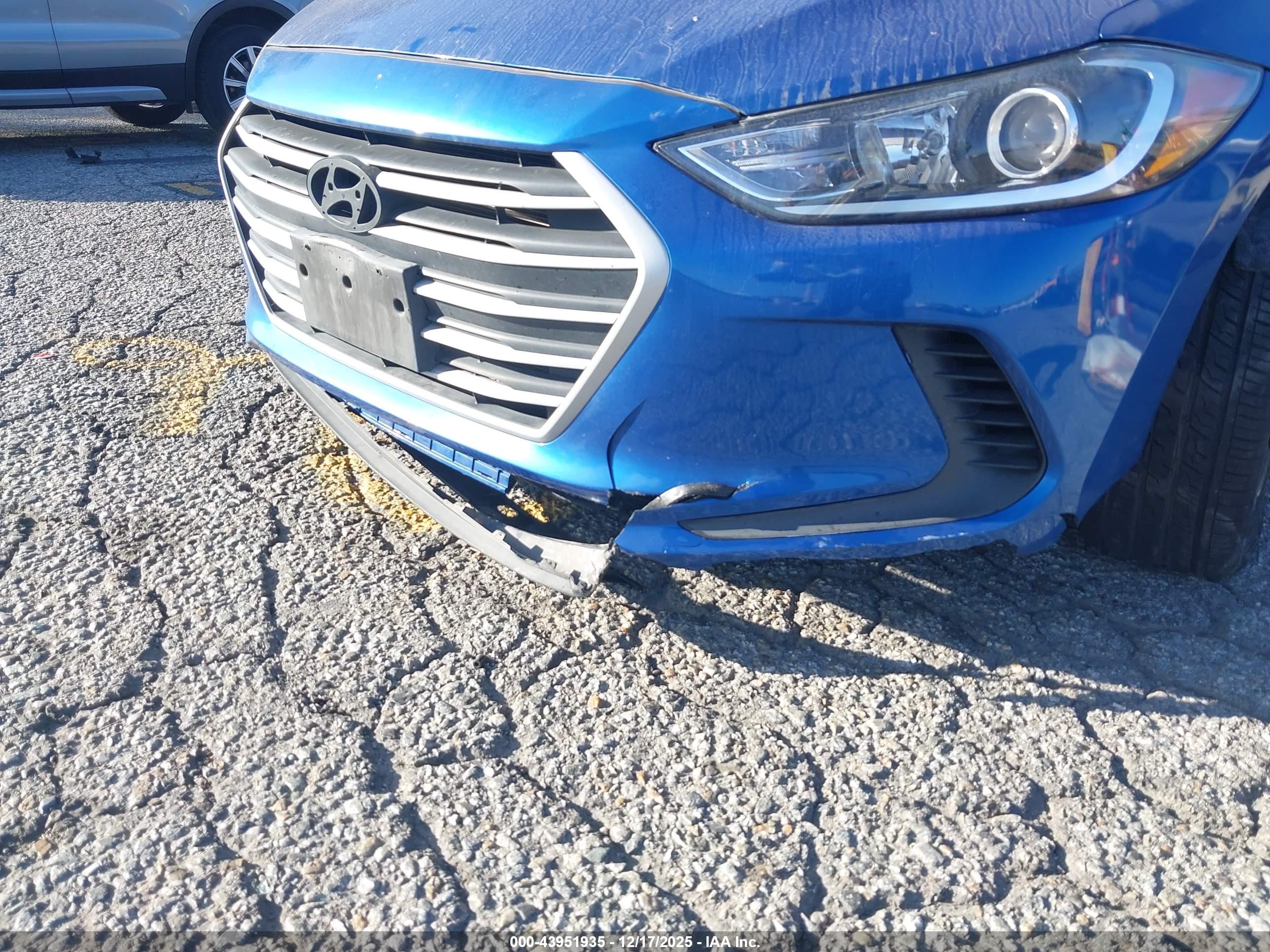 HYUNDAI ELANTRA image 6
