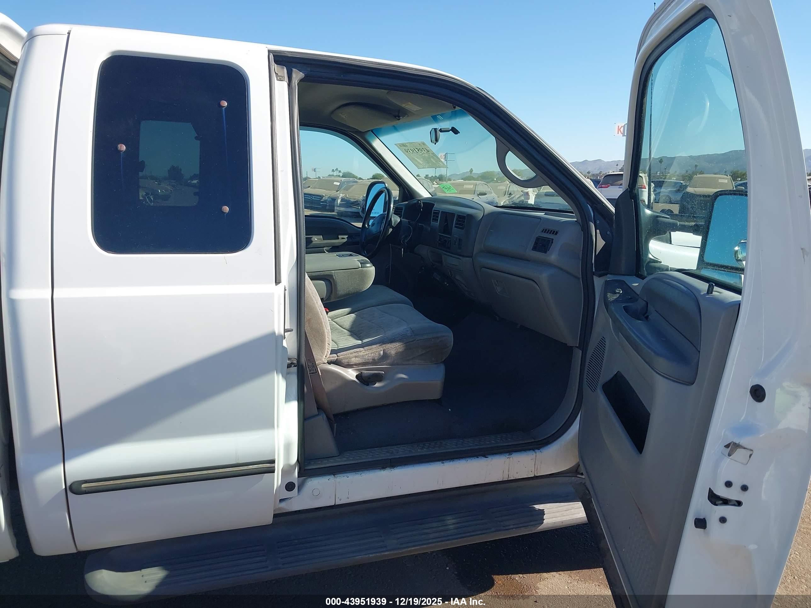 FORD F-250 image 5