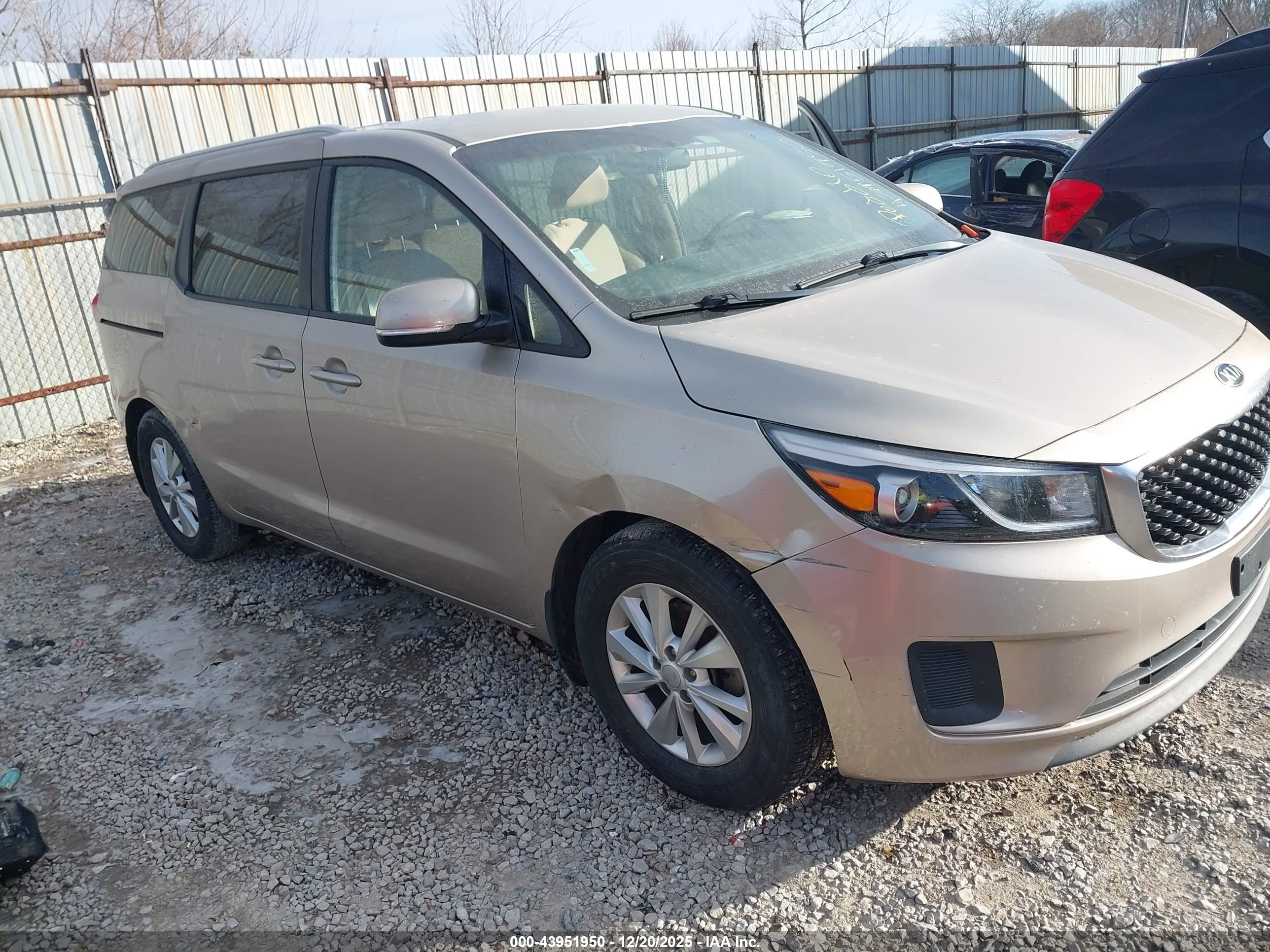 KIA SEDONA image 6