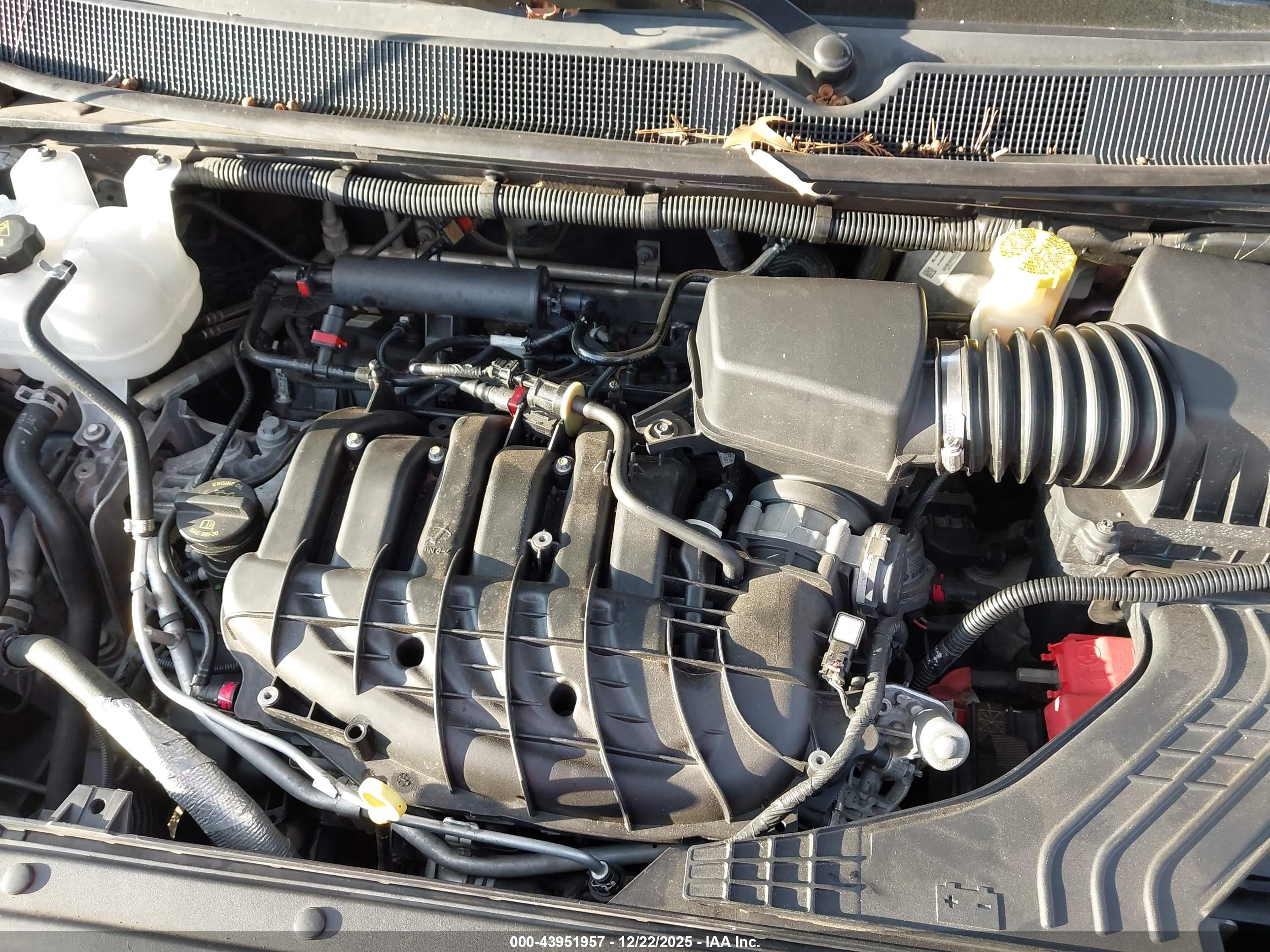 CHRYSLER PACIFICA image 10