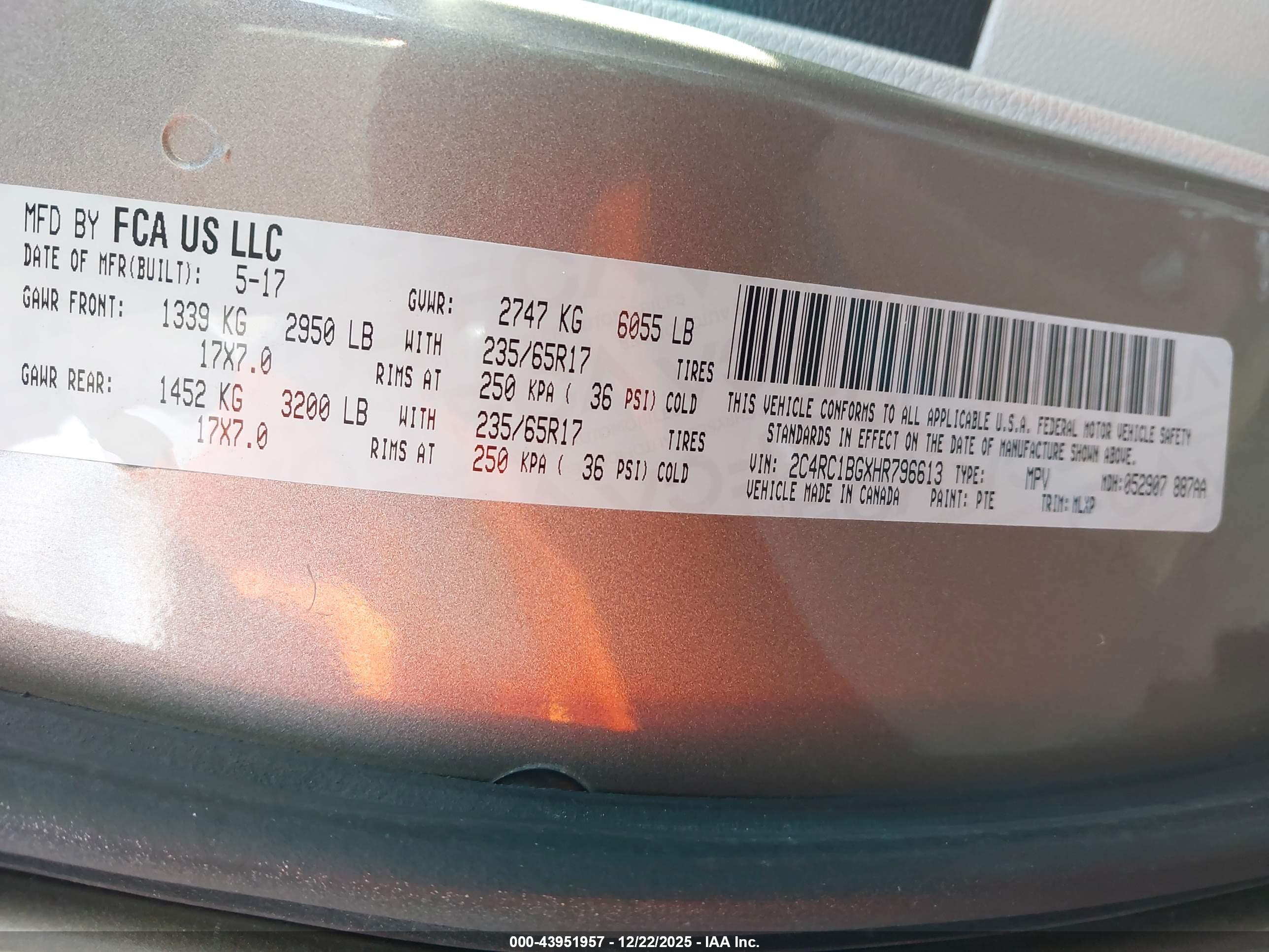 CHRYSLER PACIFICA image 9