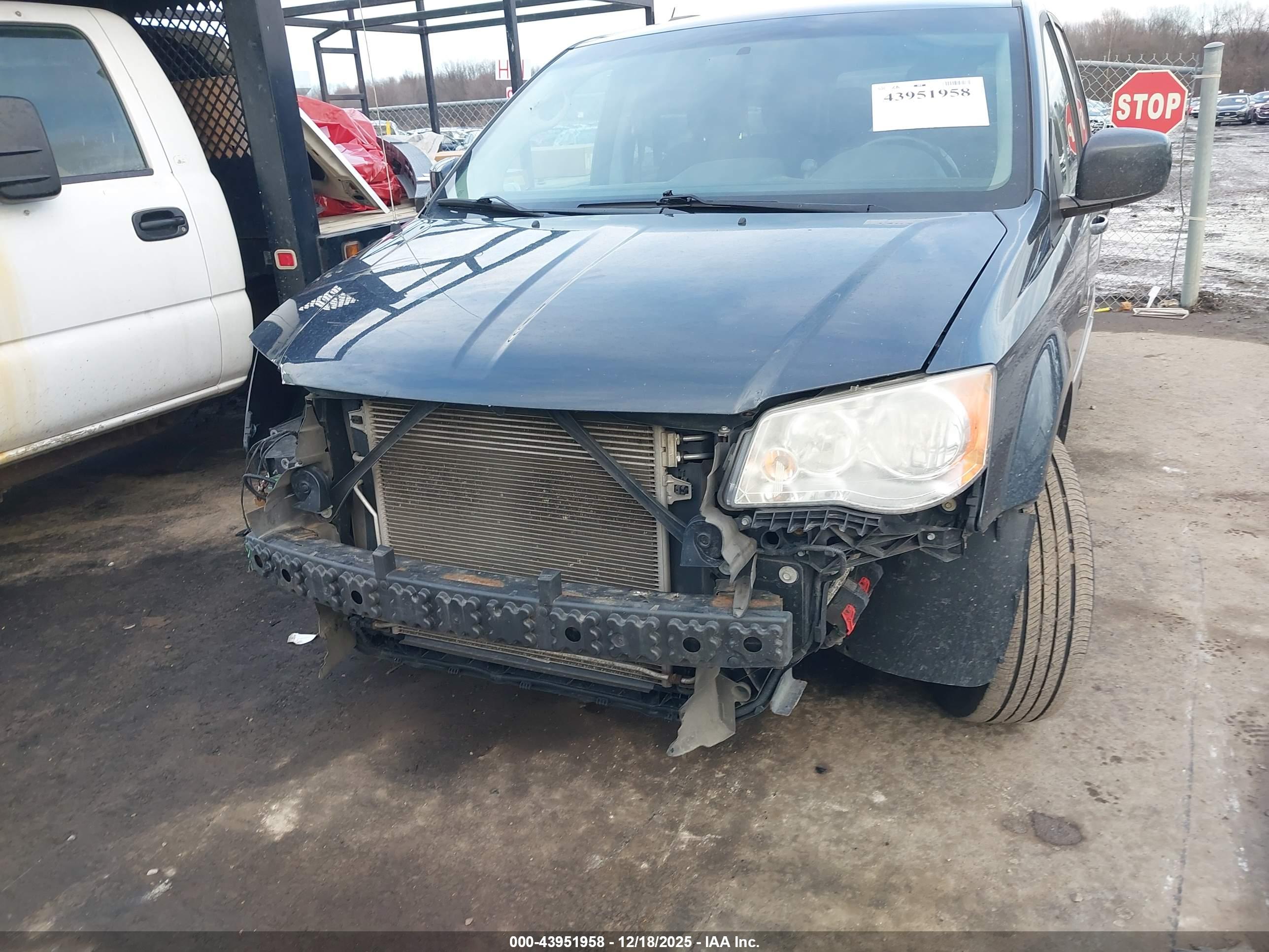 DODGE GRAND image 6