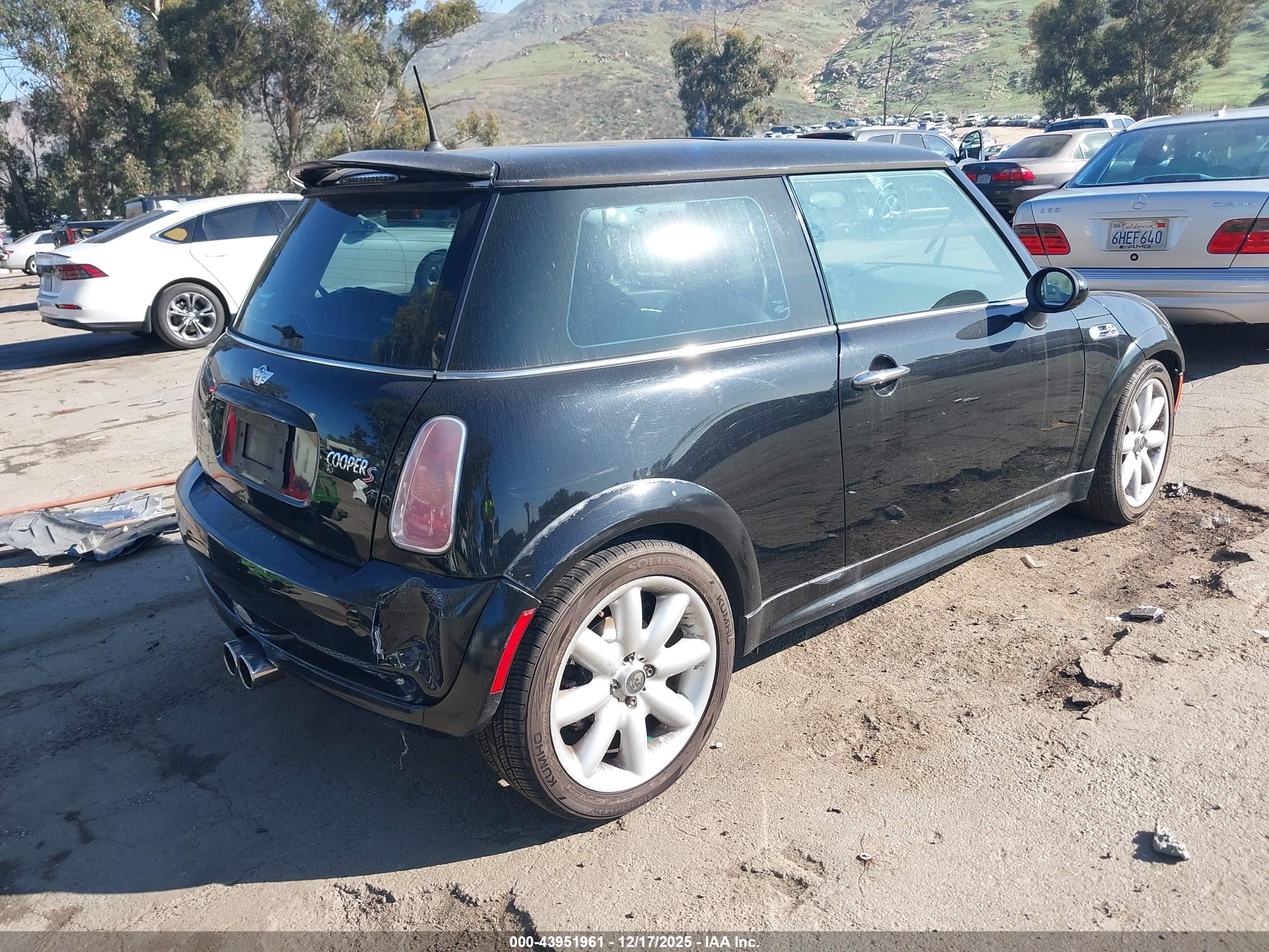MINI COOPER image 4