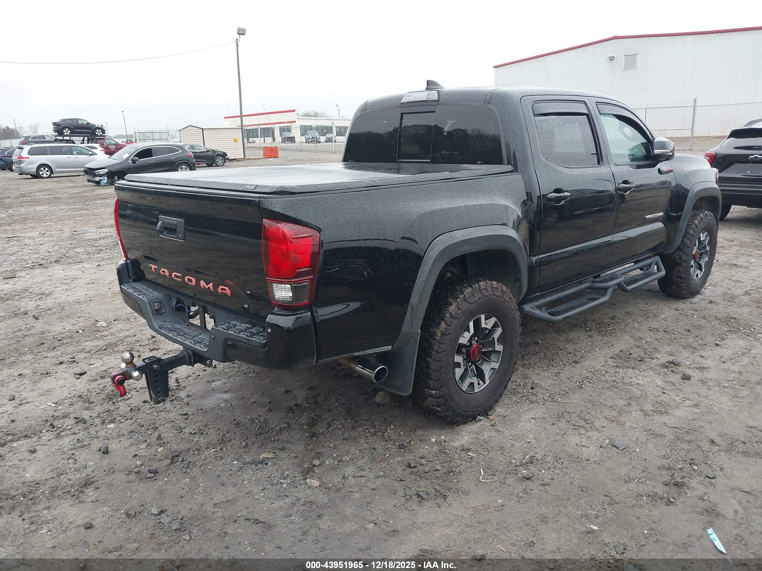 TOYOTA TACOMA image 4