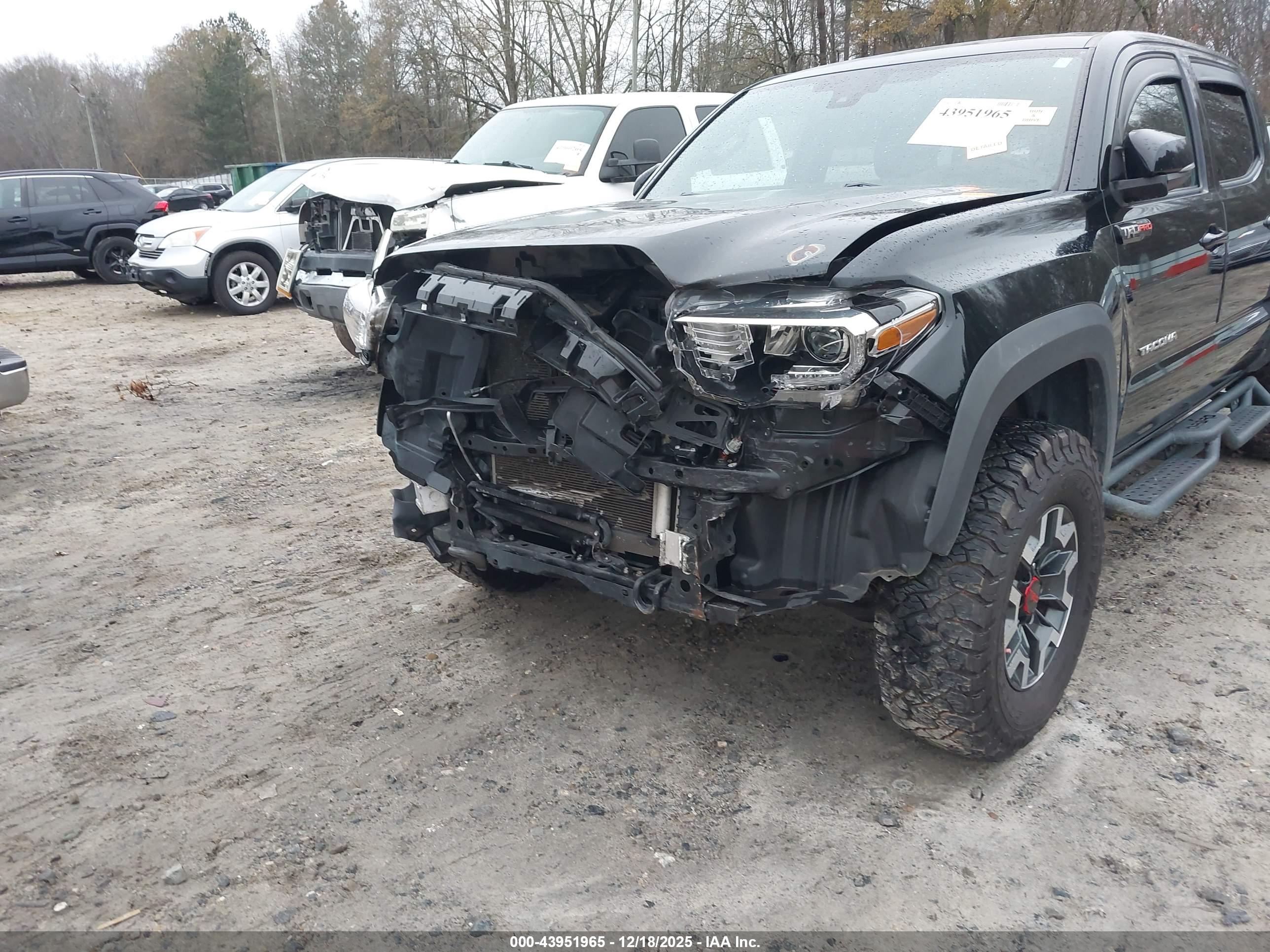 TOYOTA TACOMA image 6