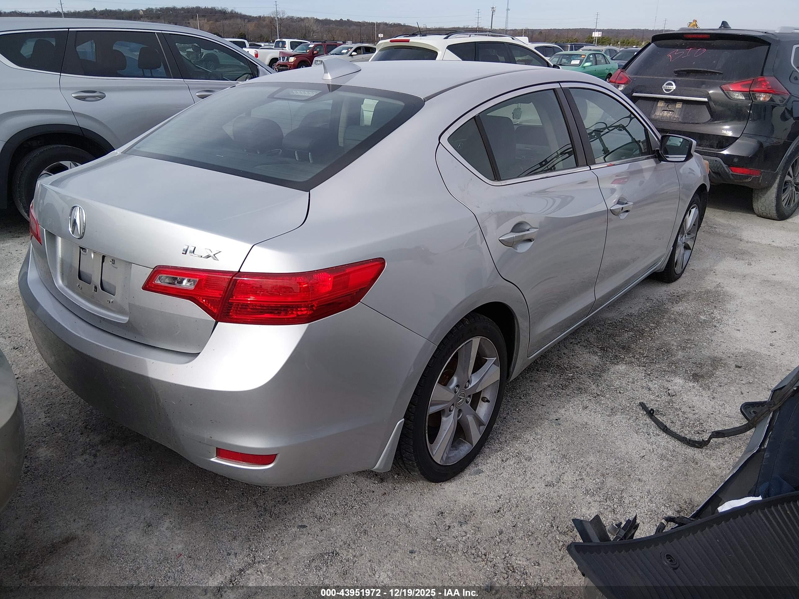 ACURA ILX image 4