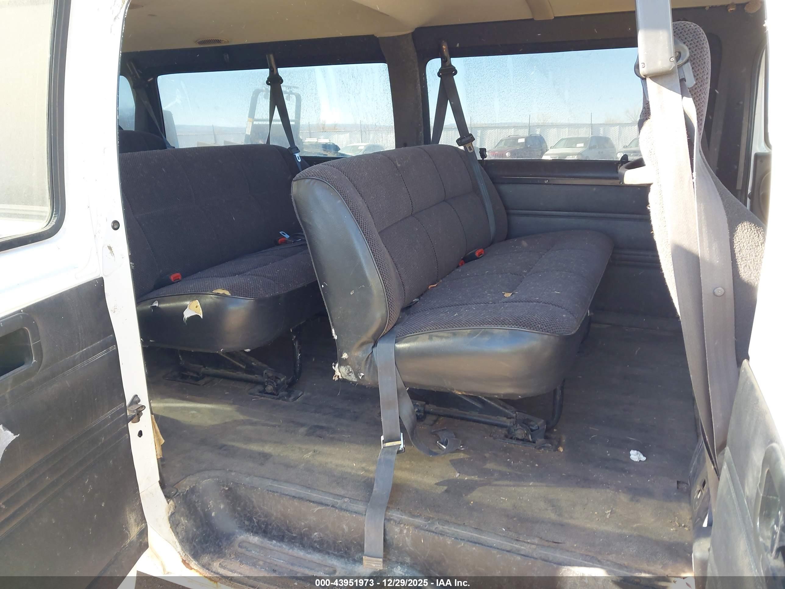 DODGE RAM image 8